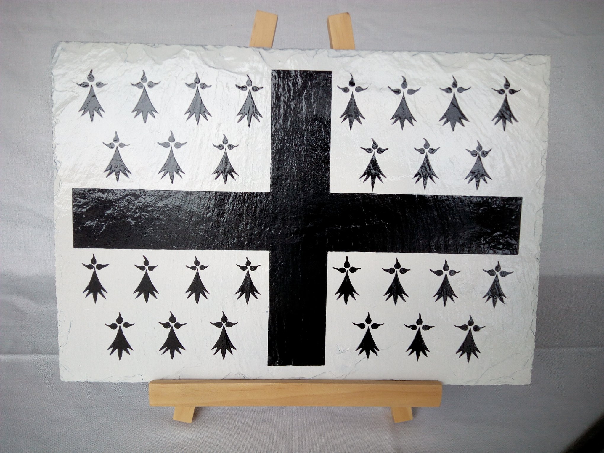 Drapeau De Table Bretagne Kroaz Du 21x14 Cm – Petit Drapeau Breton Sur Socle AZ FLAG