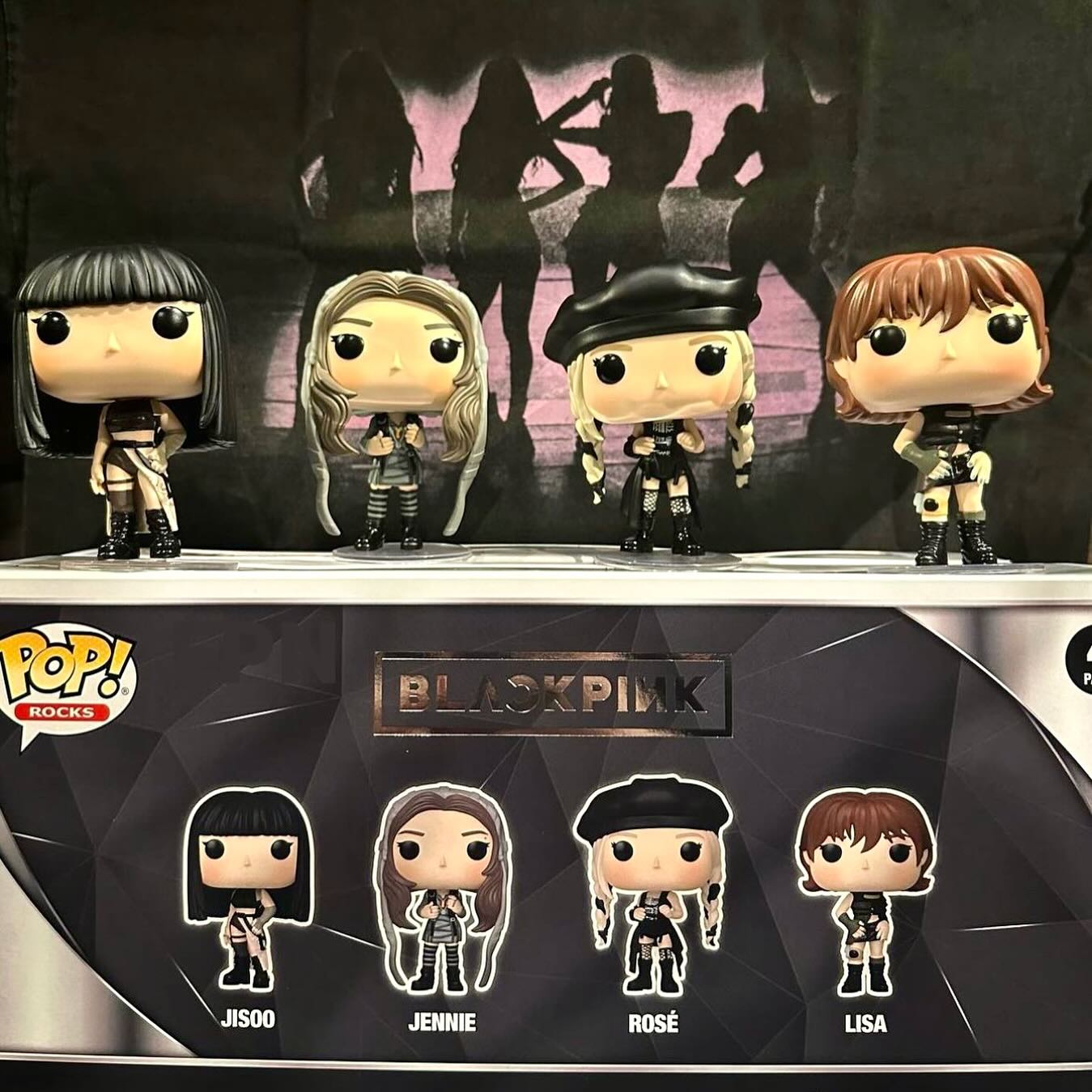 Blackpink fans! Up close and OOB ~ The new Pink Venom Funko POP! 4