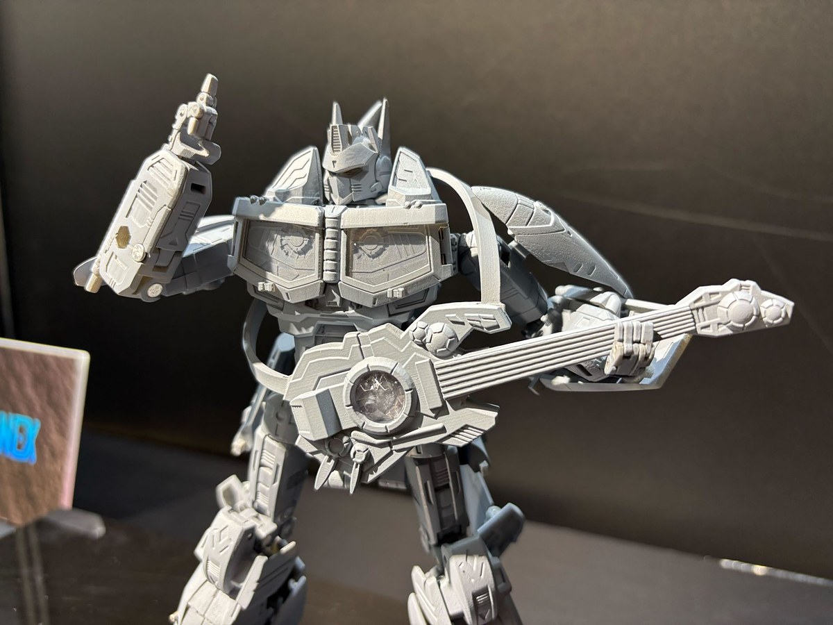 Takara Tomy teases Synergenex Transformers x Macross 7 collaboration