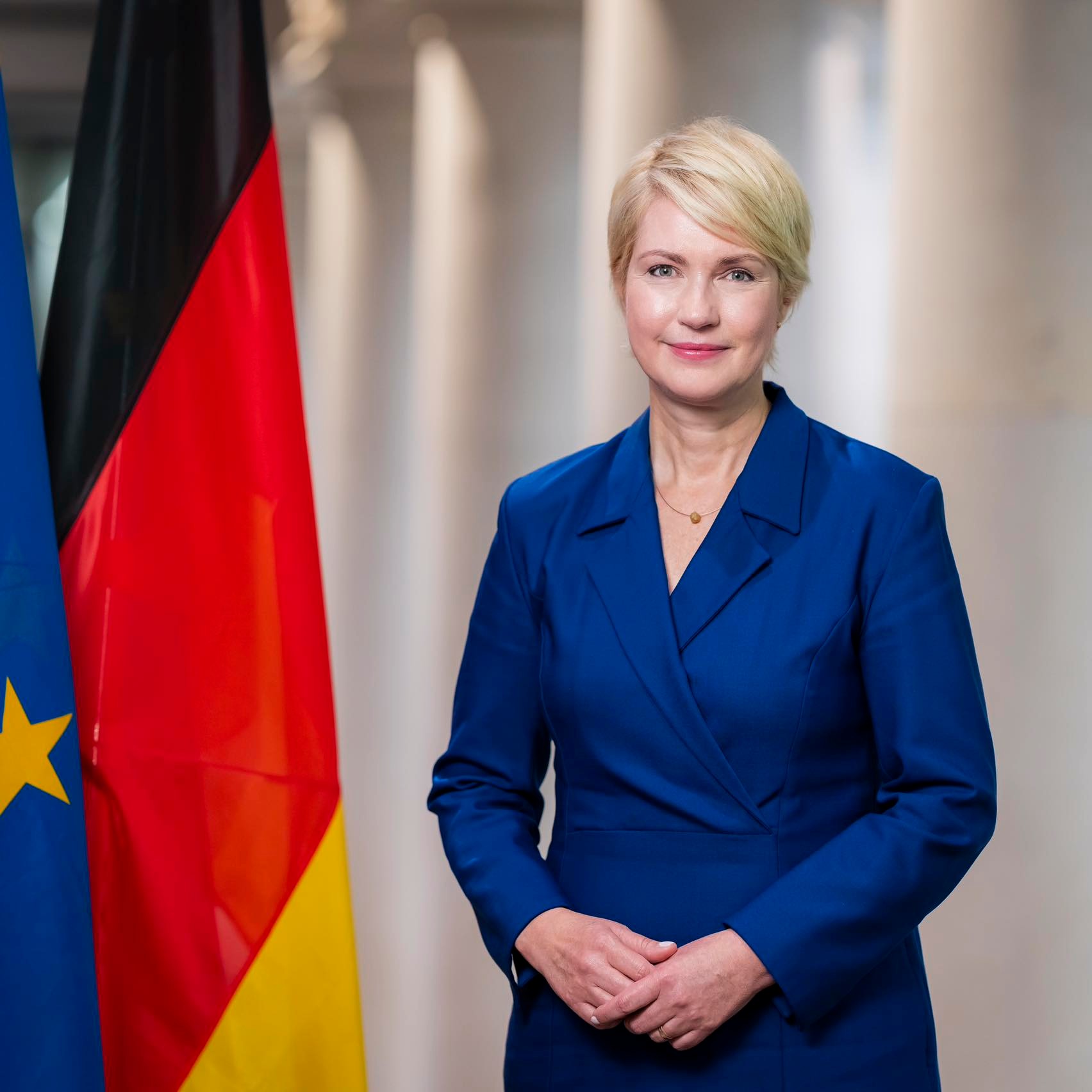 Manuela Schwesig added a new photo. - Manuela Schwesig
