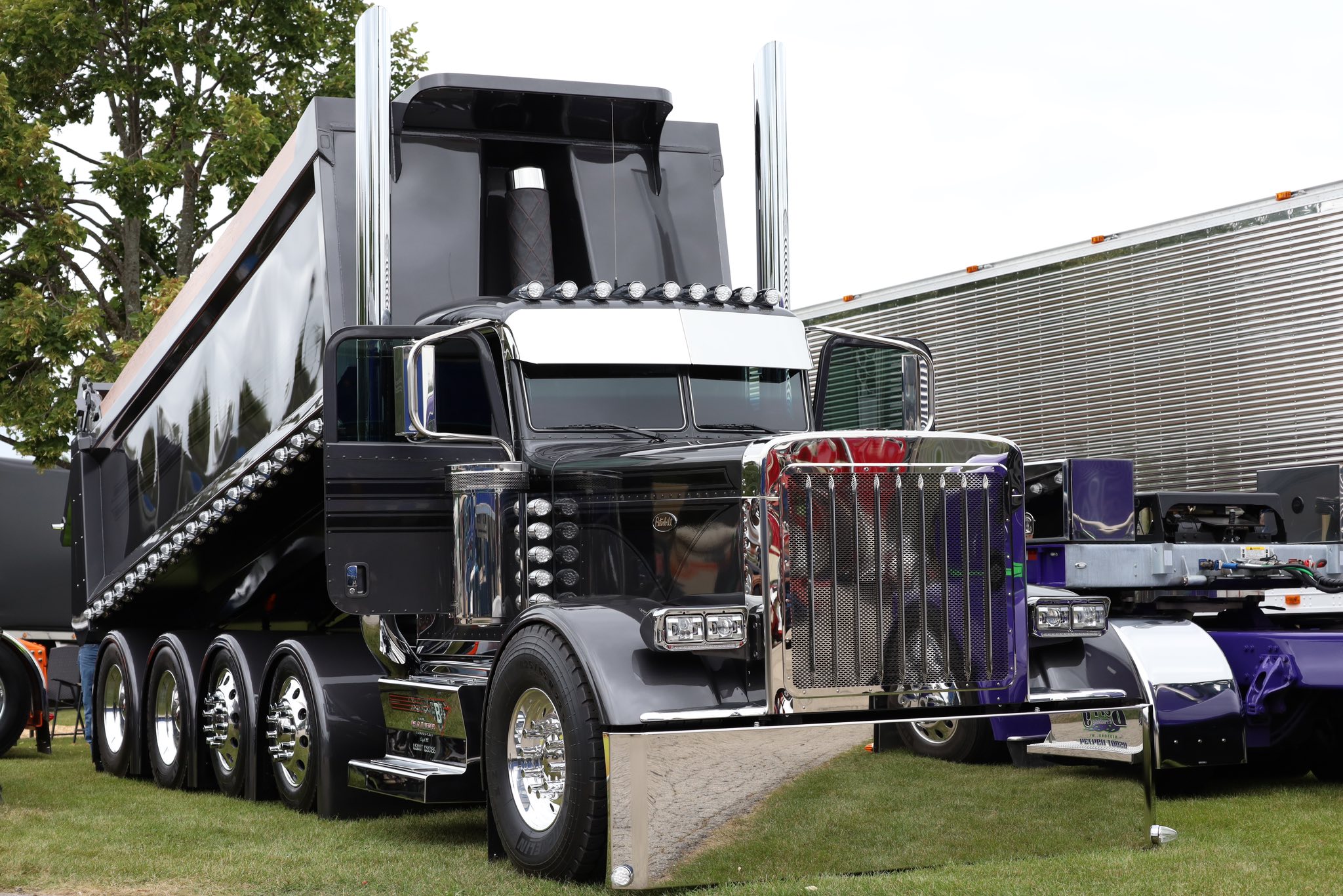 Mid-West BIG RIGS added a new photo —... - Mid-West BIG RIGS