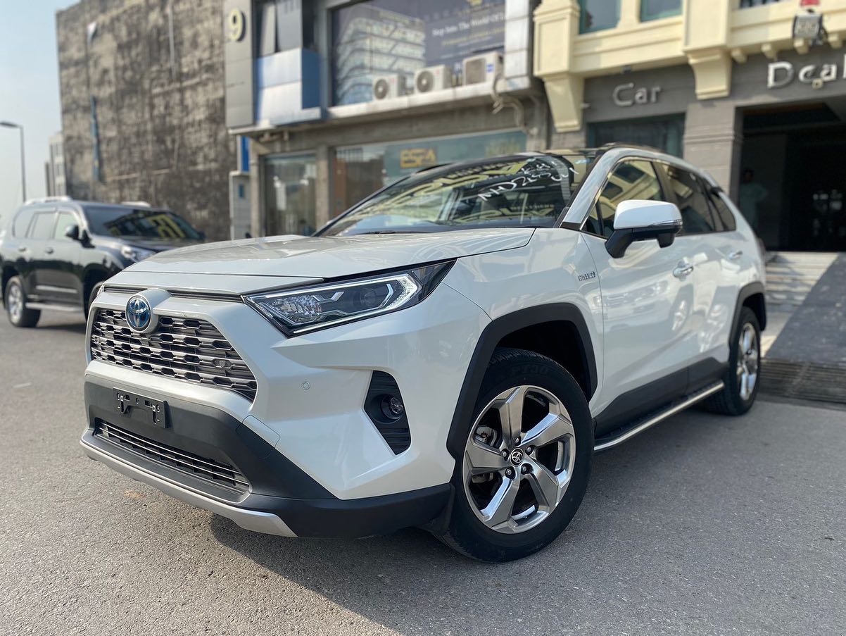 For Sale: Toyota Rav 4 Hybrid G 4WD... - Cars of pakistan | Facebook