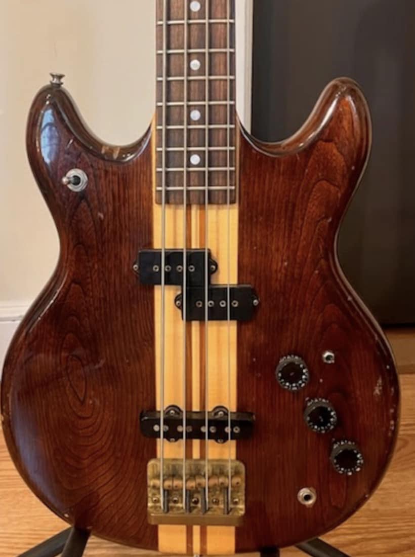 NH - Awesome Tuesday Axe is this sweet Vantage 1980's P/J bass