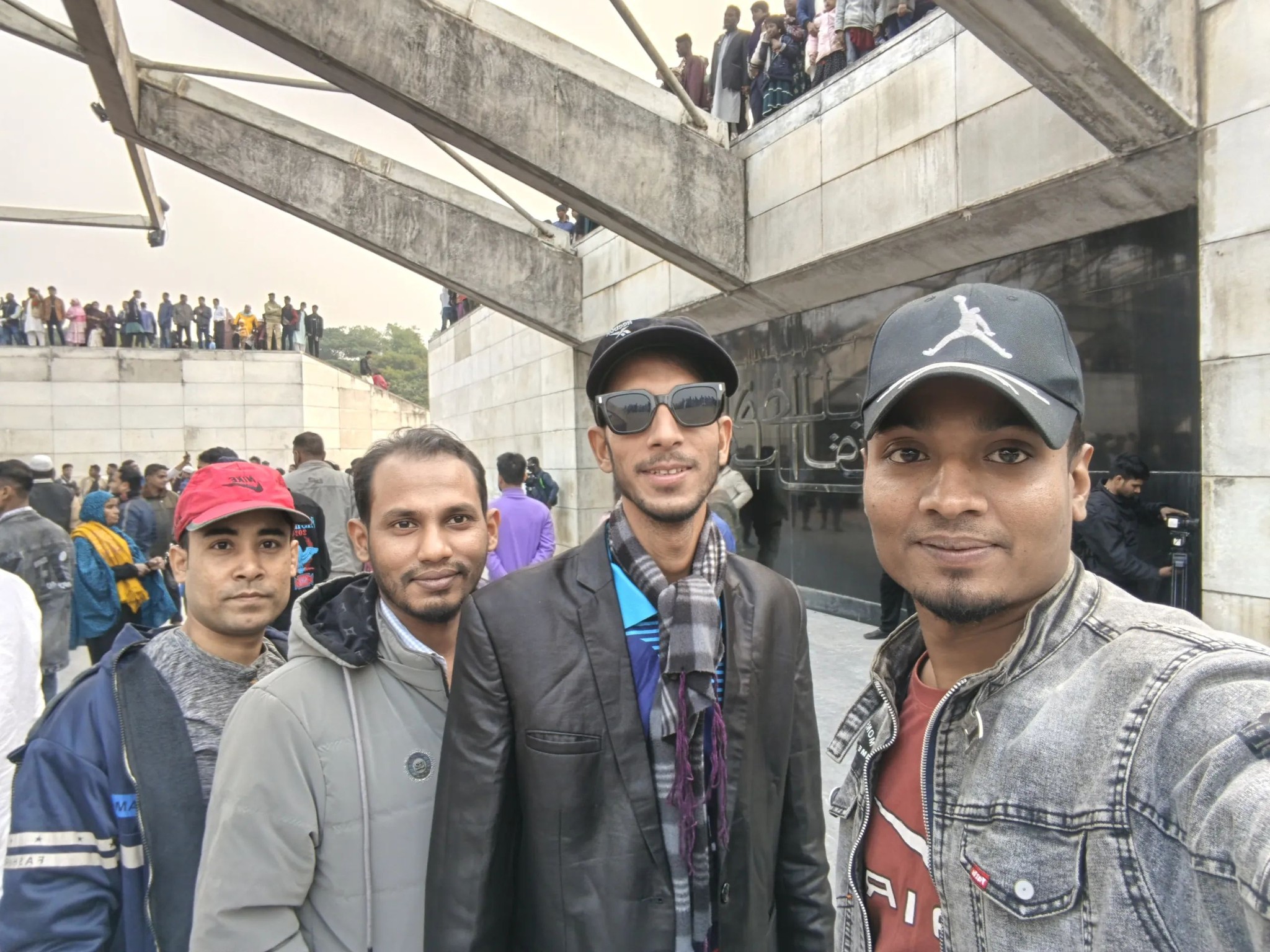 মায়াবী দুষ্ট ছেলে রাসেল