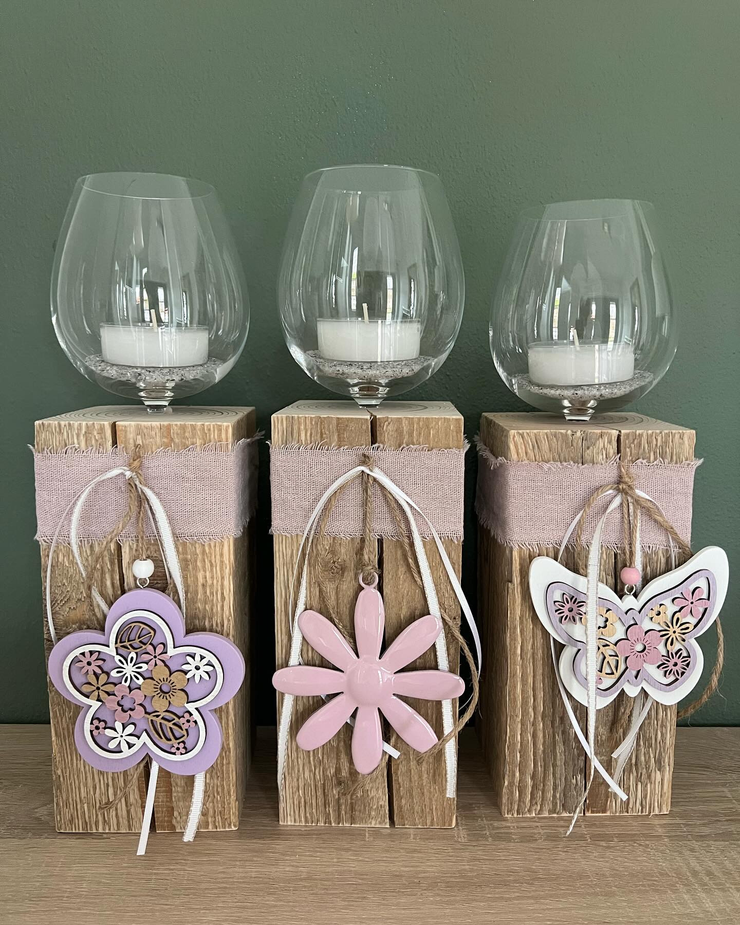 🌸 Ein paar Frühlings- und Osterideen 🌸 bei Interesse gerne PN oder WhatsApp 🌸#holzarbeiten #holzarbeitendoetterl #decoration #dekoration # holzdeko #pullenreuth #deko #selbstbedienungsschrank