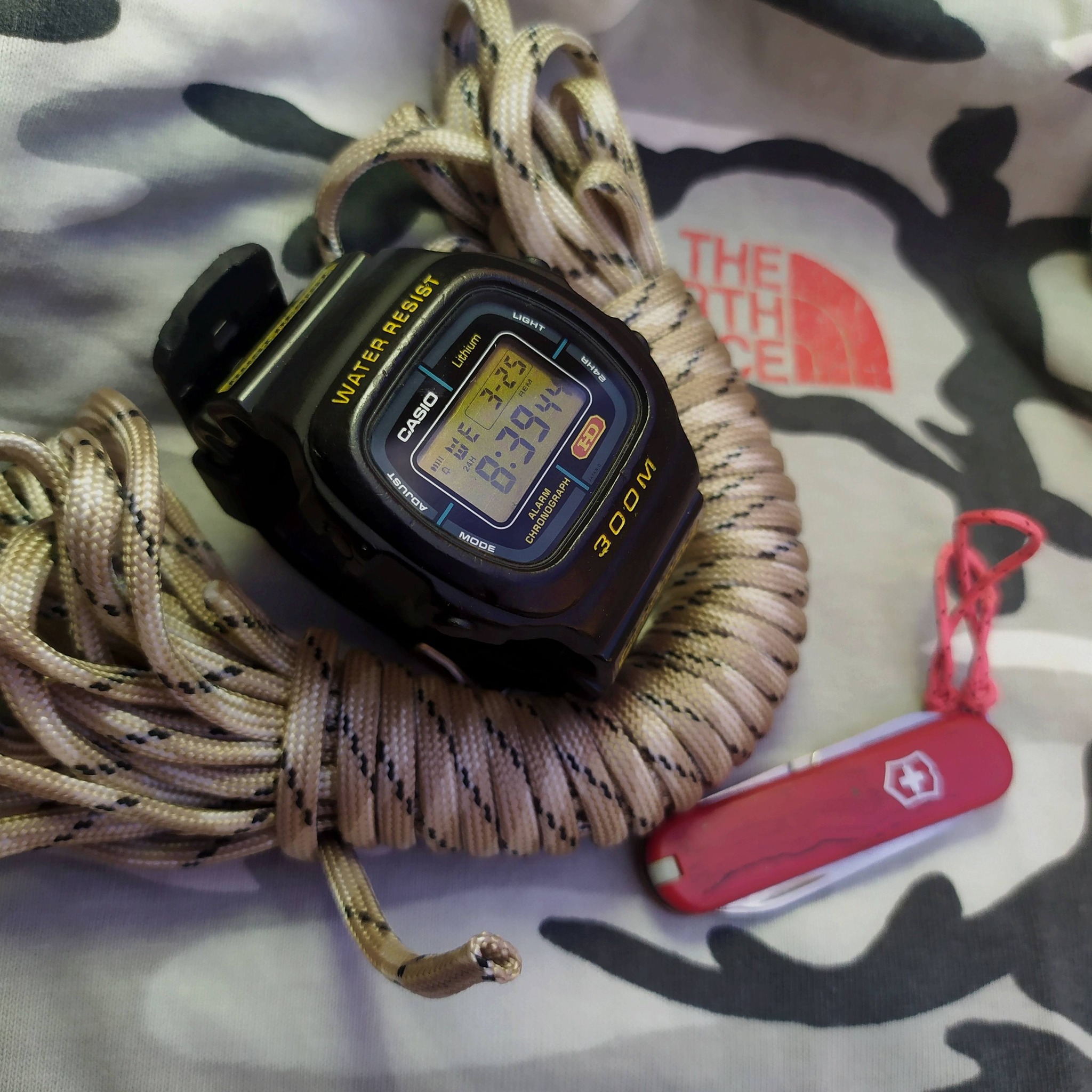 Casio DW-300 vintage digital diver watch