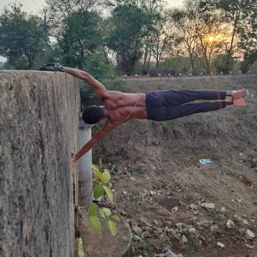Next level human flag 🔥 #motivation #humanflag #calisthenics #fearless ...