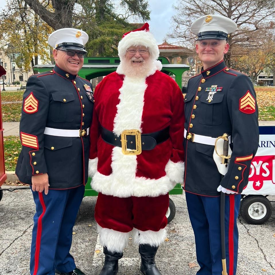 Toys for Tots WCIL - Volunteers | We still need lots of volunteers to ...