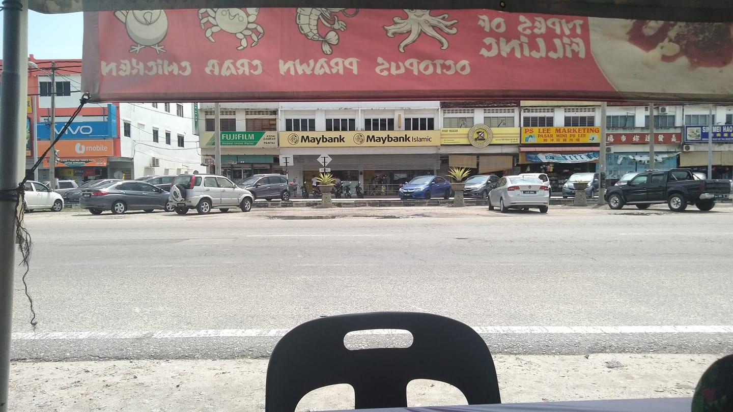 Chef Tako Pantai Remis Kami Betul Kat Depan Maybank Pantai Remis Jemput La Singgah The Best Takoyaki In Town Pastikan Chef Tako Baru Beli Facebook