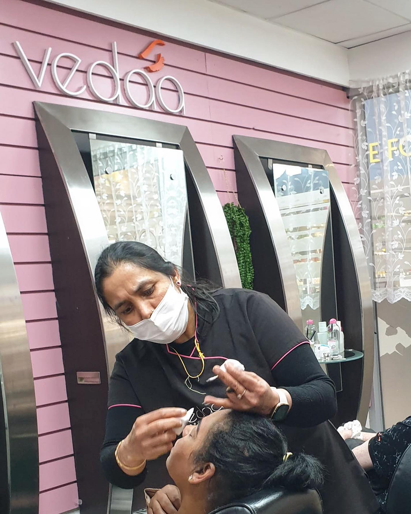 VEDAA BROW BAR | Navan