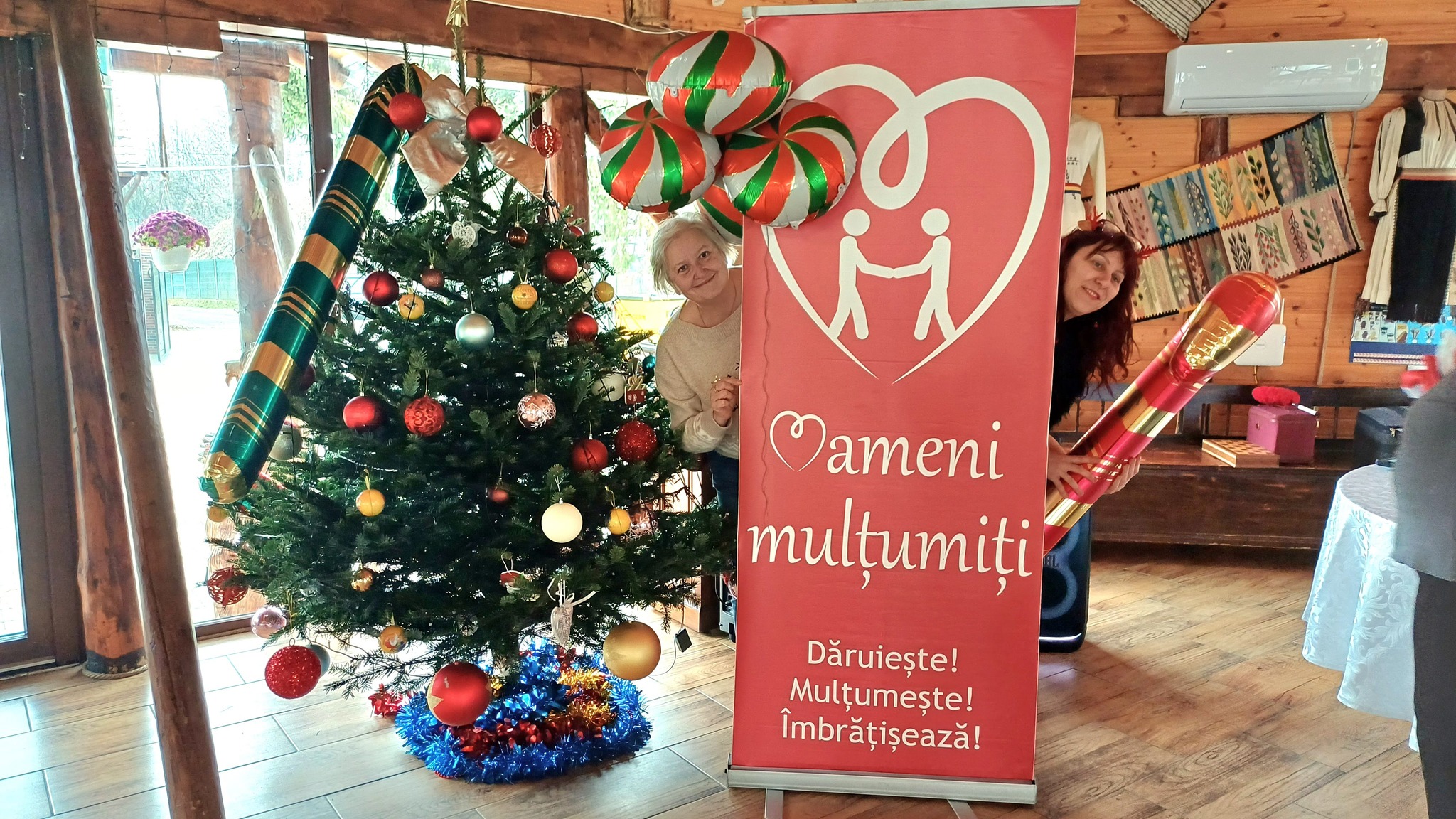 Oameni Multumiti