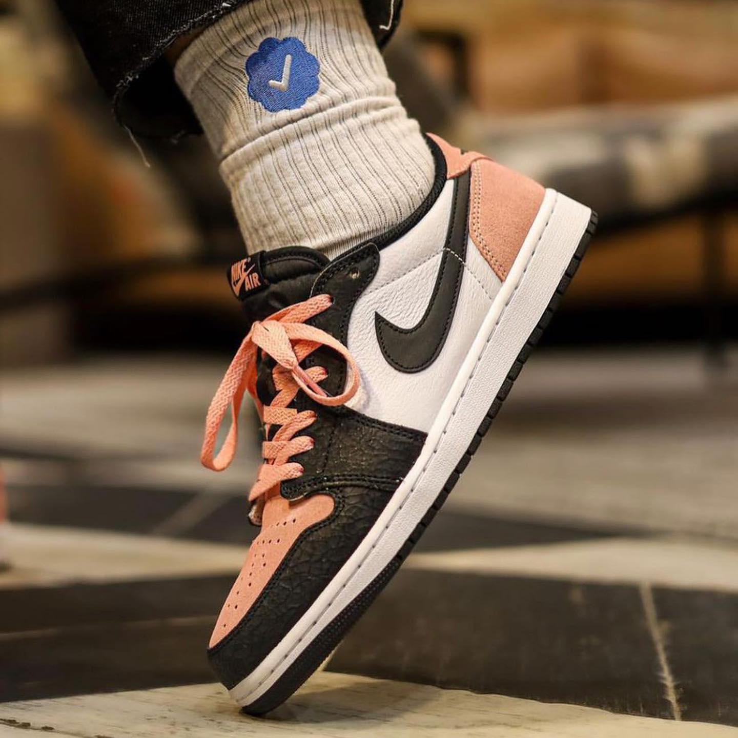 NIKE AIR JORDAN 1 LOW OG BLEACHED CORAL ? Size Us Men ?? 7 us 