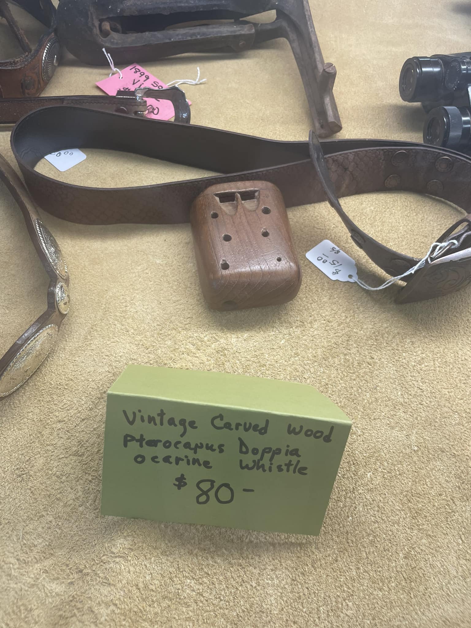 Vintage 11-hole rising breath ocarina details
