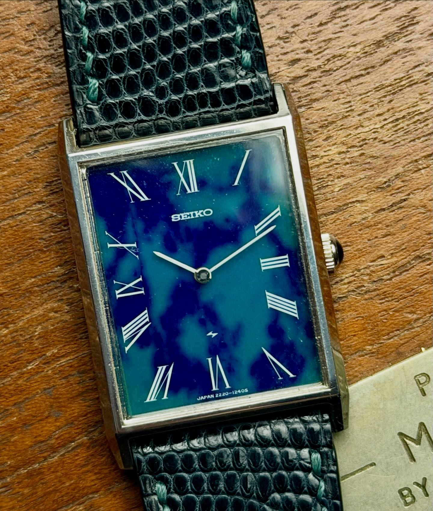 Available✔️(Vintage) 1974s Seiko 2220-3410 Rectangular Hand 