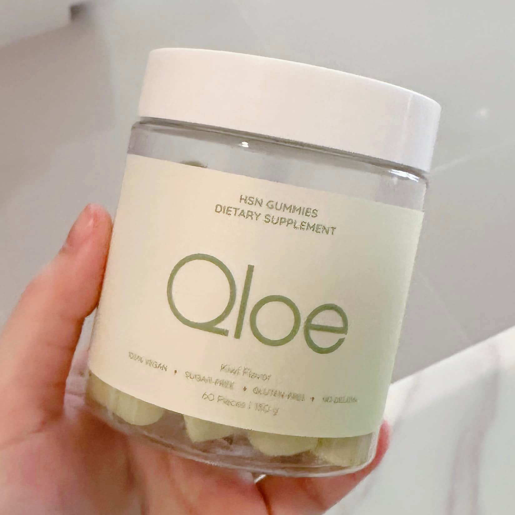 ใช้ดีก็รีวิว - กัมมี่บำรุงผม Biotin สูงถึง 6,000 mcg. Qloe... | Facebook