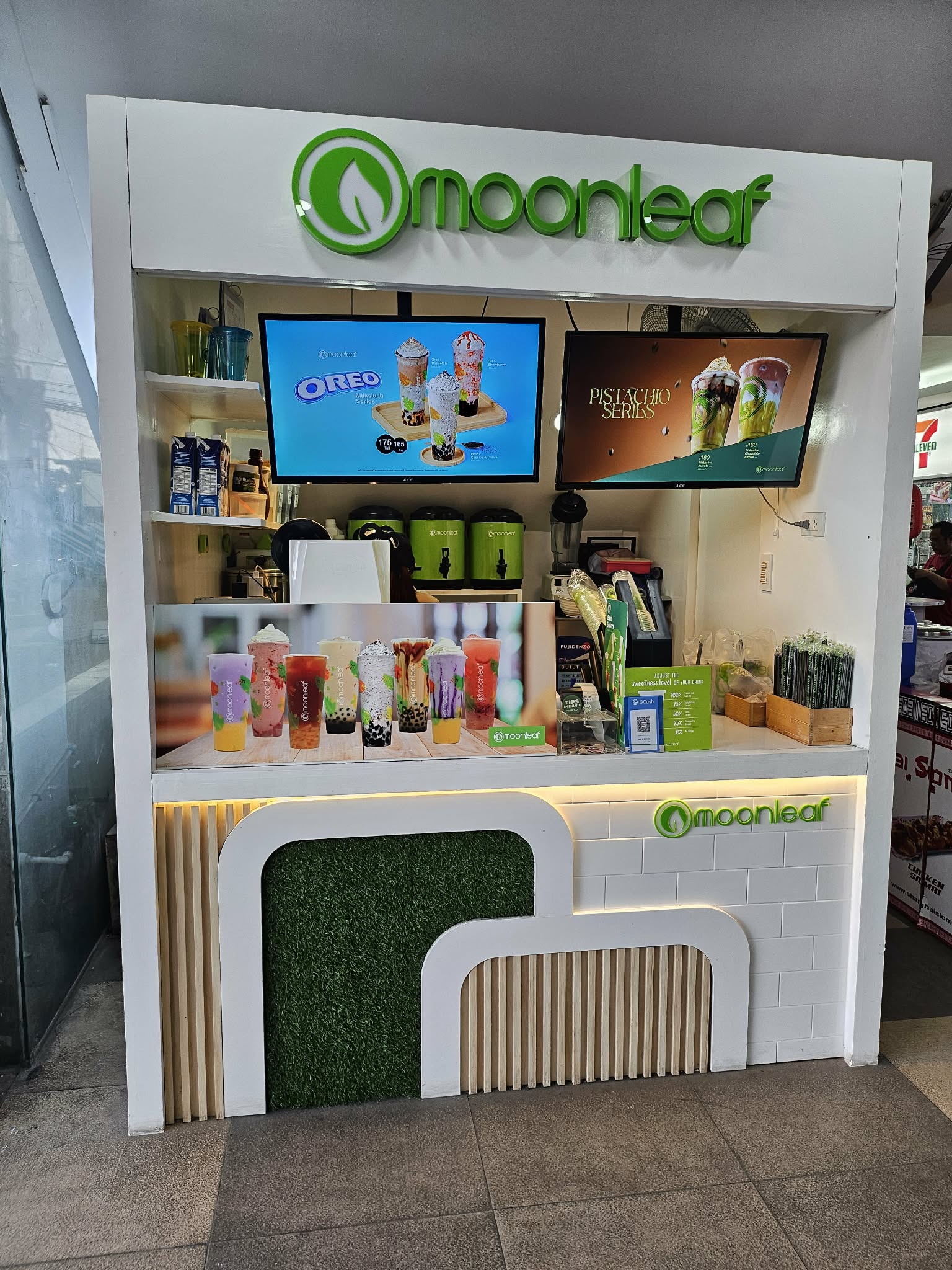 Moonleaf MC Square | Quezon City