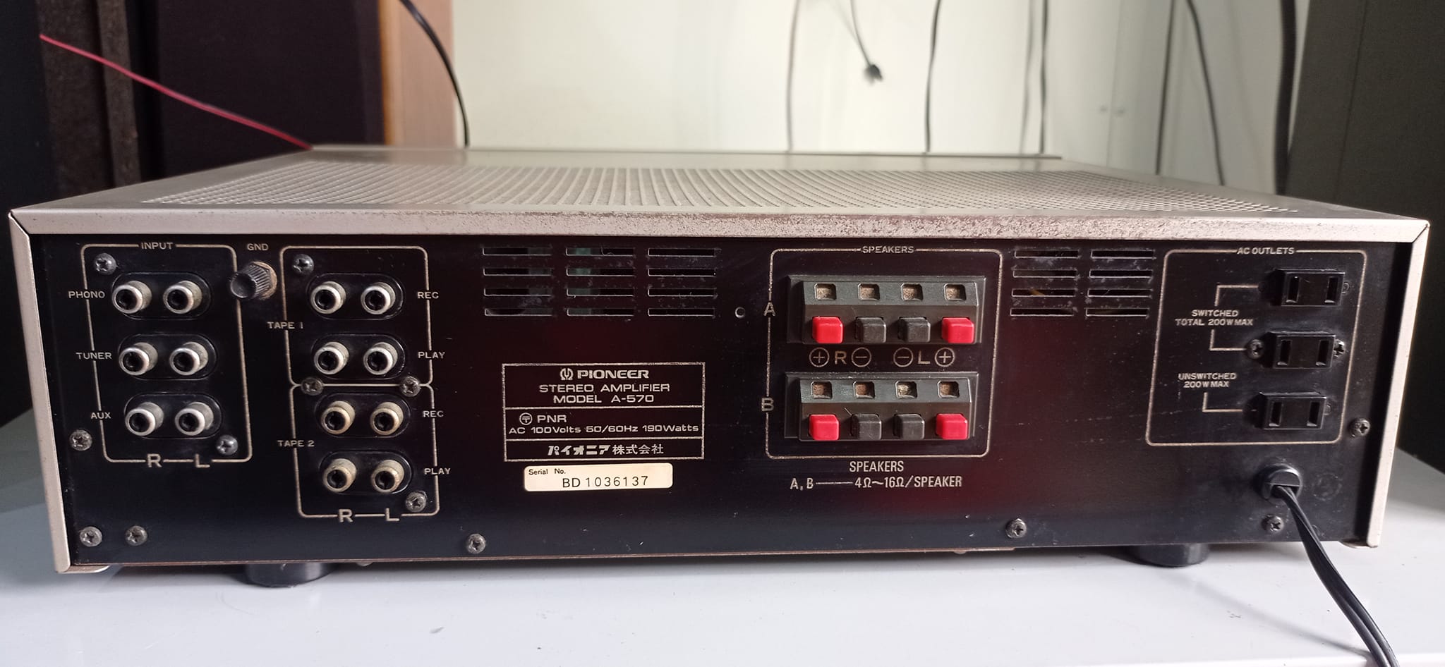 PIONEER. STEREO AMPLIFIER MODEL..A-570 100v190watt MADE