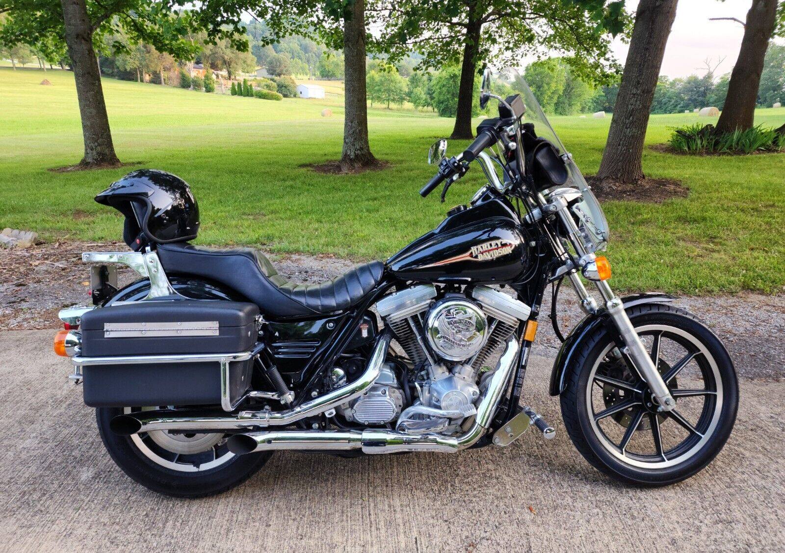 The 1982 Harley-Davidson FXR Commemorative Edition was a special 