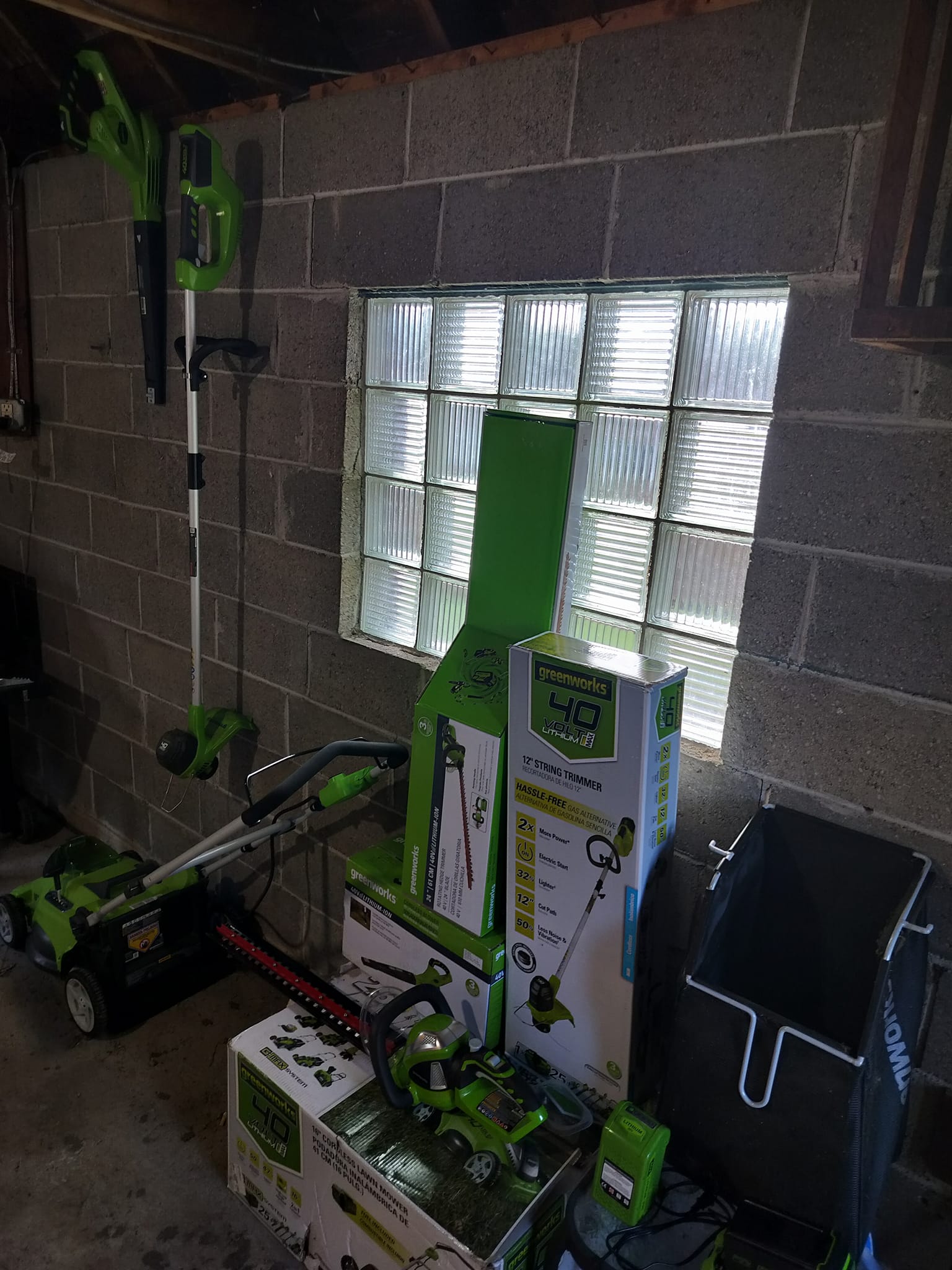 Greenworks Greenworks 40V 15 Digiproc Cordless 35cm Chainsaw With 2 Battery Amp Charger