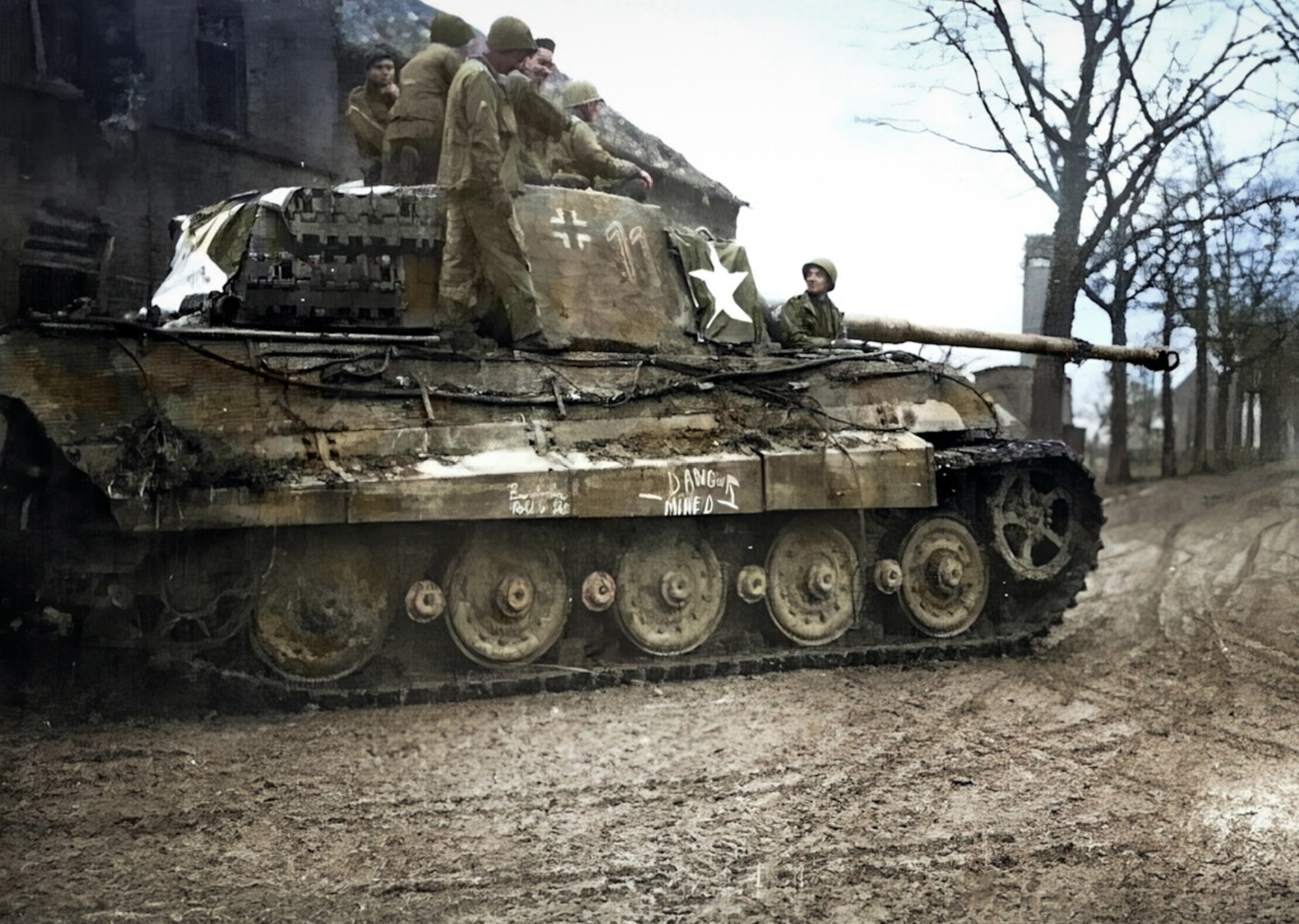 War - The legendary King Tiger Tank: A powerful weapon of World War II ...