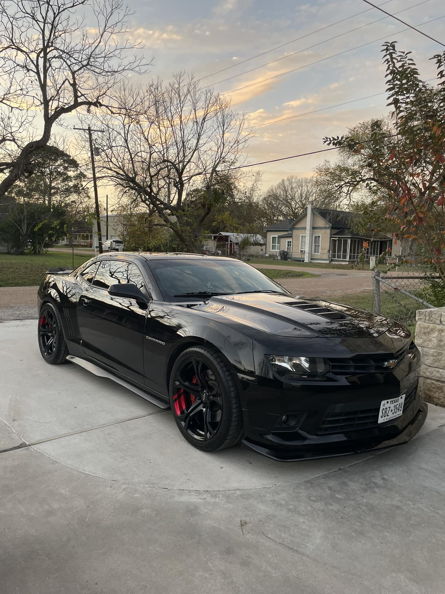 Is 285/35/20 better than 285/40/20 tire setup?
