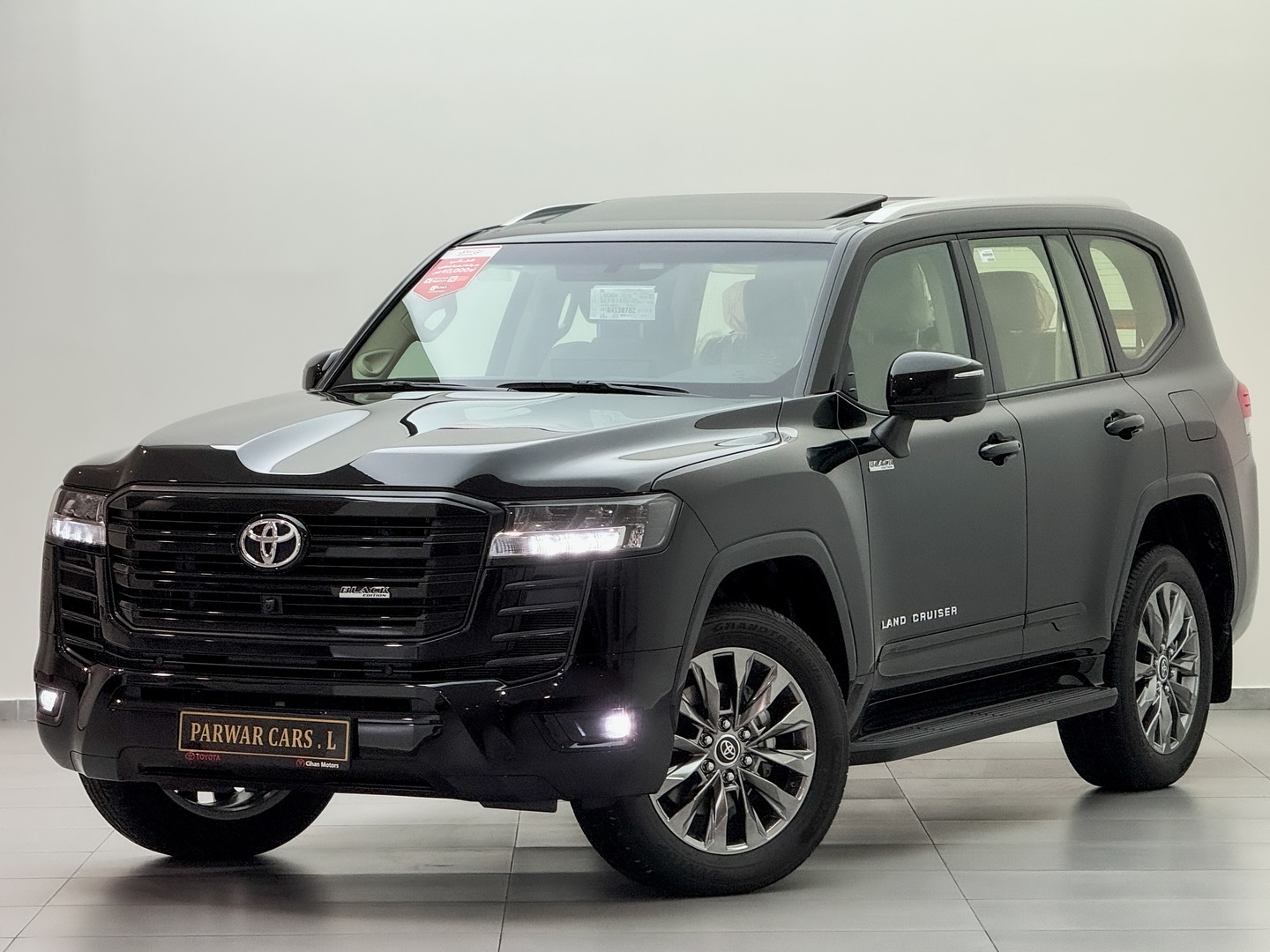 Make : LAND CRUISER ✓ Model: GXR TWIN TURBO black edition Year