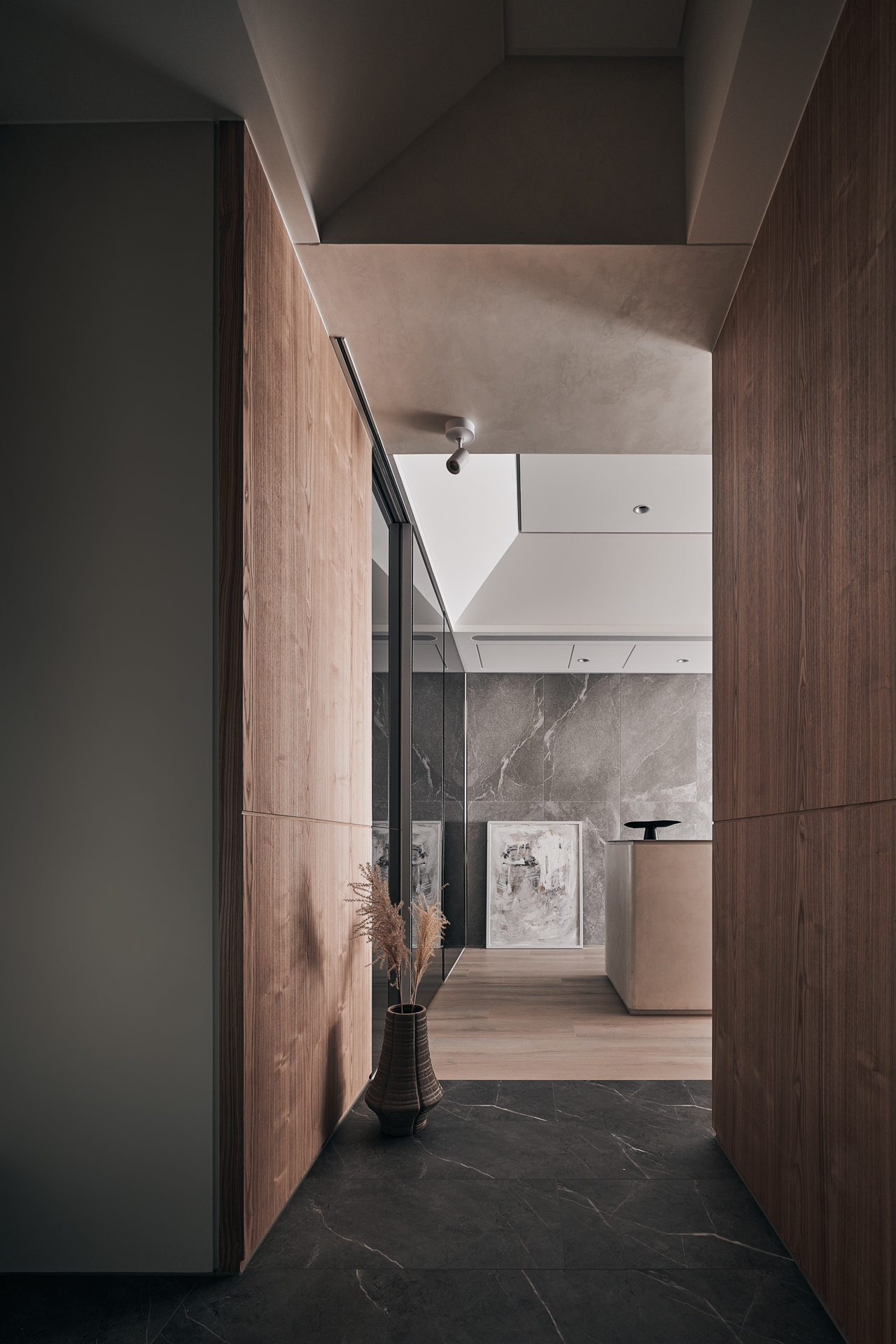 單層住宅空間 | 櫟隅光軸 - 光軸構築 延續於協調之間... - 睿利設計 Rz Interior Design | Facebook