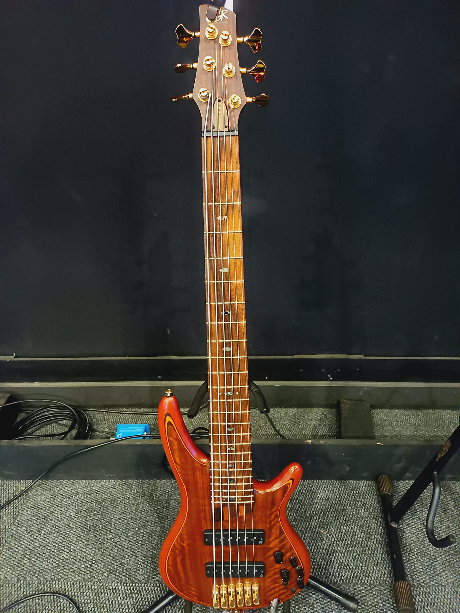 My SR1206 VNE.. Beautiful bass SICR SOUNDGEAR SOUNOGEARBYIBANEZ BY