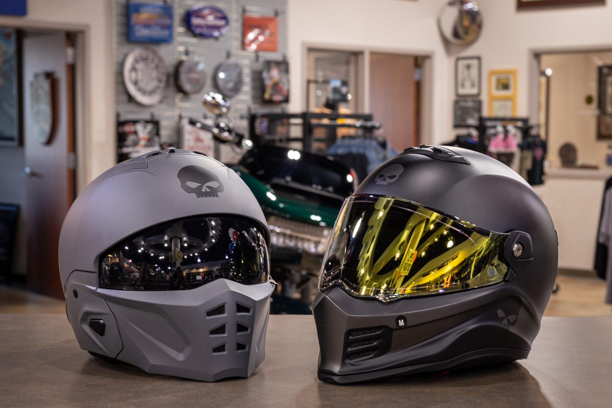 harley pilot helmet vs scorpion covert ScorpionEXO Optional Replacement Chin Cover for Covert Helmets Apex (Matte Black/Gold) : Automotive Aramid and Polyresin fibres which provide superior strength and extreme light weight Harley-Davidson Pilot II 2-in-1 Willie