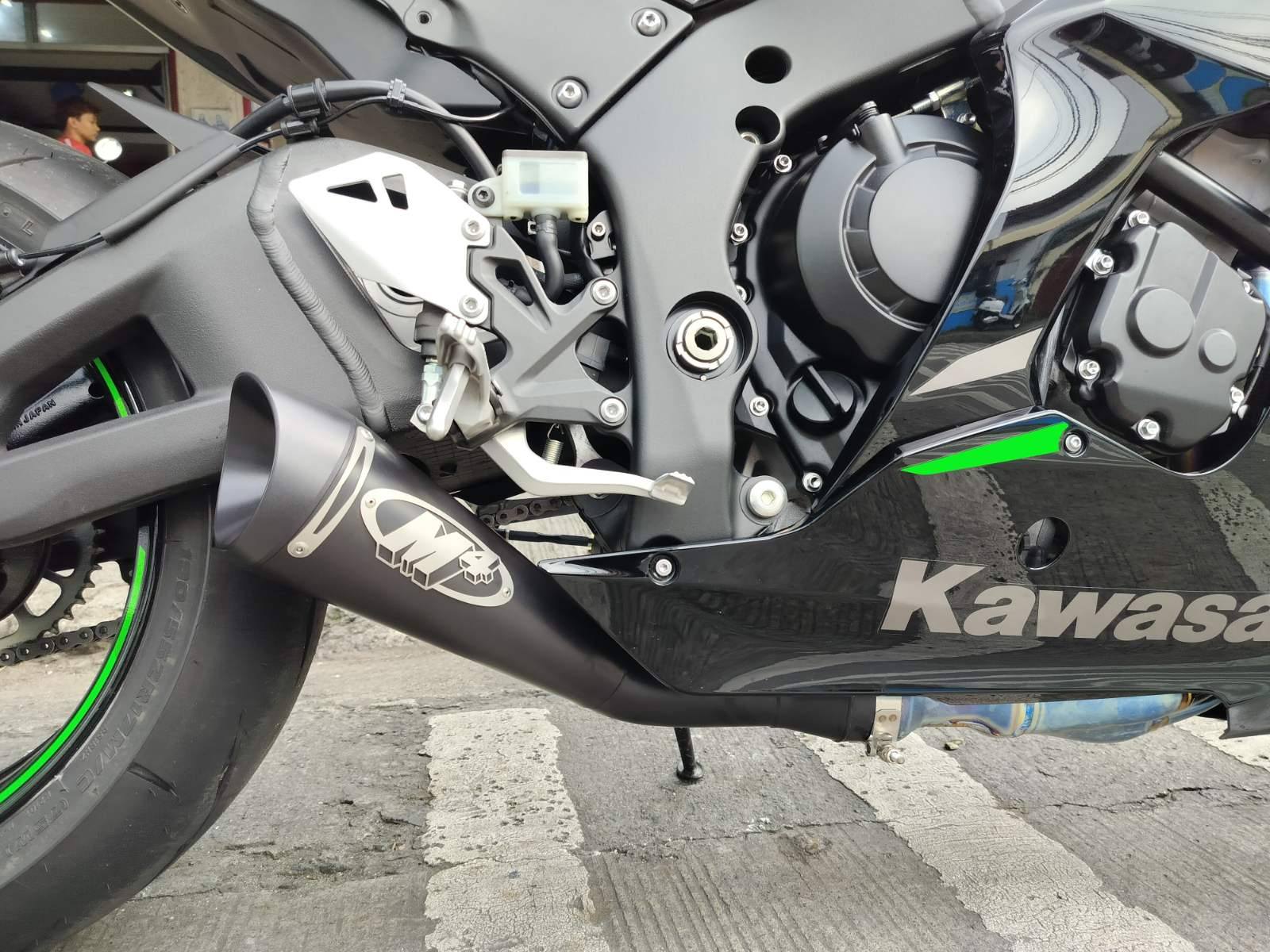 M4 Slip-On Exhaust SS with Black GP19 Canister Kawasaki ZX-10R