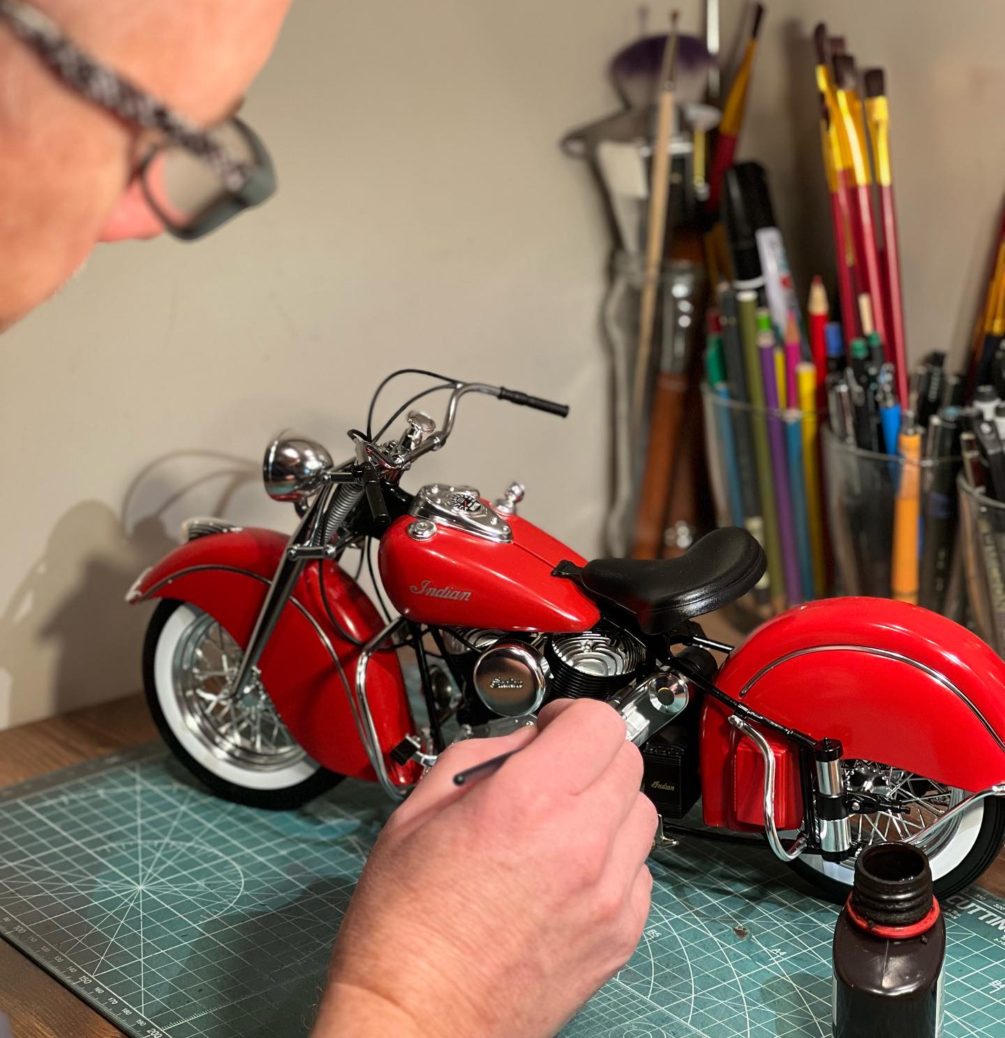 Motorcycle brands at 1/32 scale