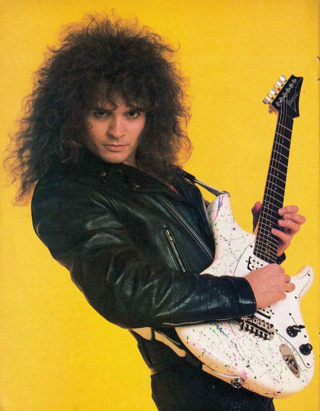 Chris Prior - VINNIE MOORE Vinnie Moore is one of the...