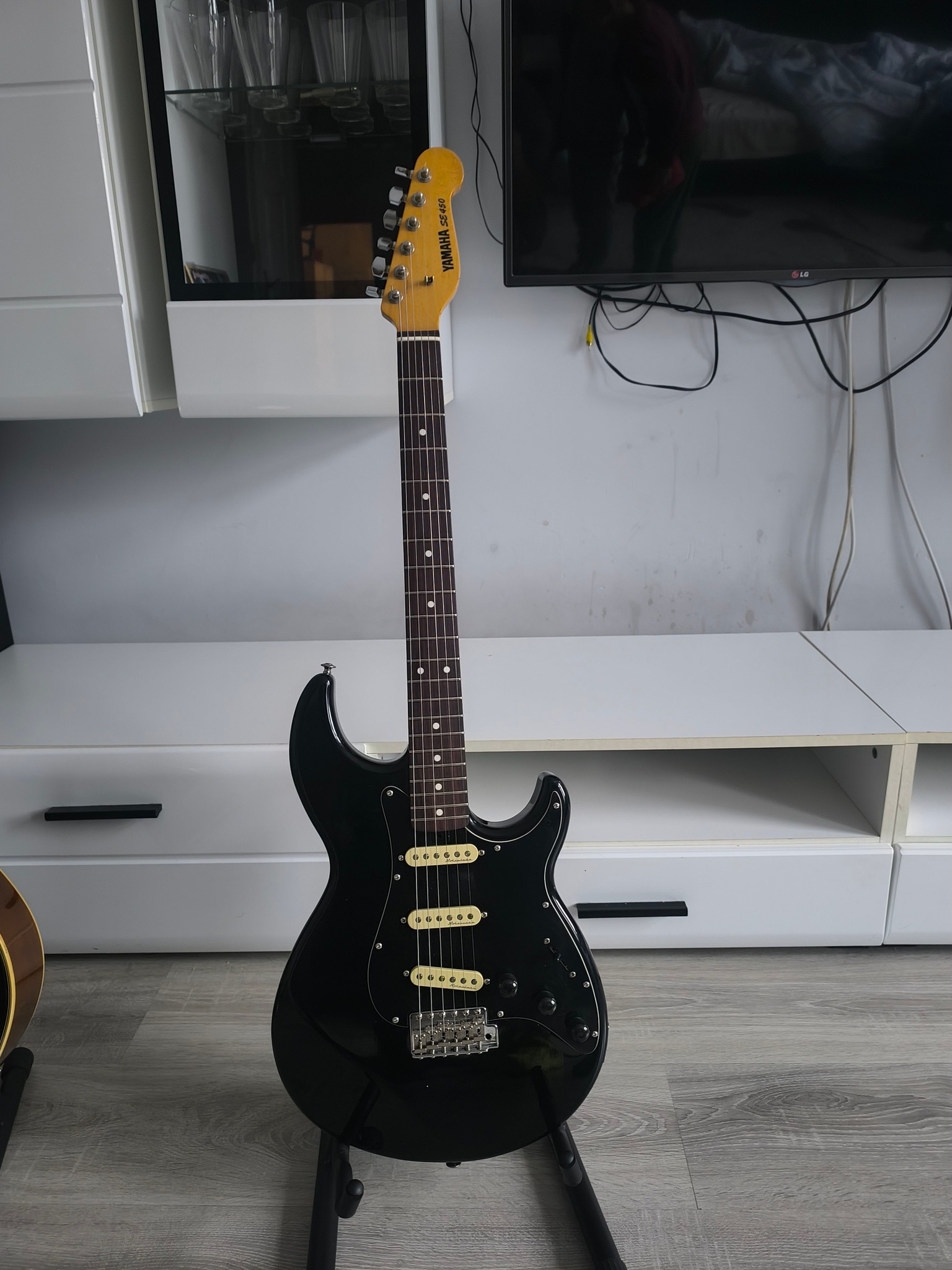 Full specs, review and restoration of the scalloped Yamaha Studio