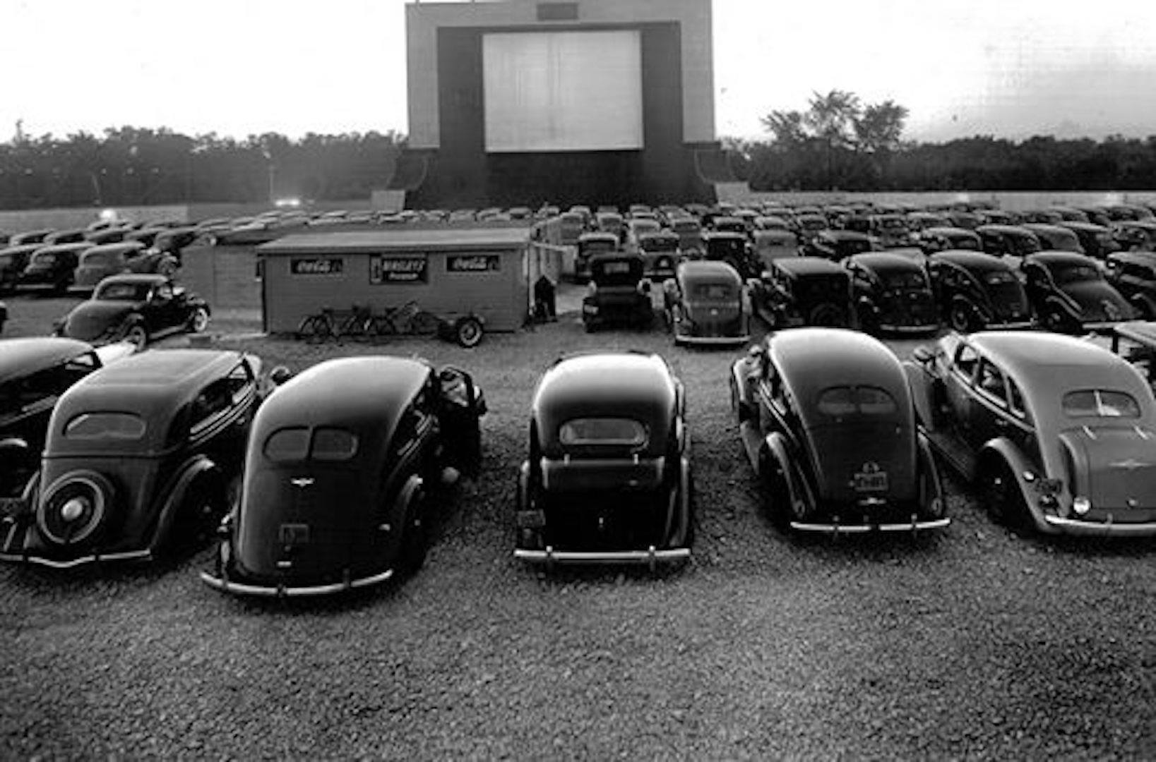Classic - 91 years ago today, June 6,1933, Hollingshead’s Theater, the ...