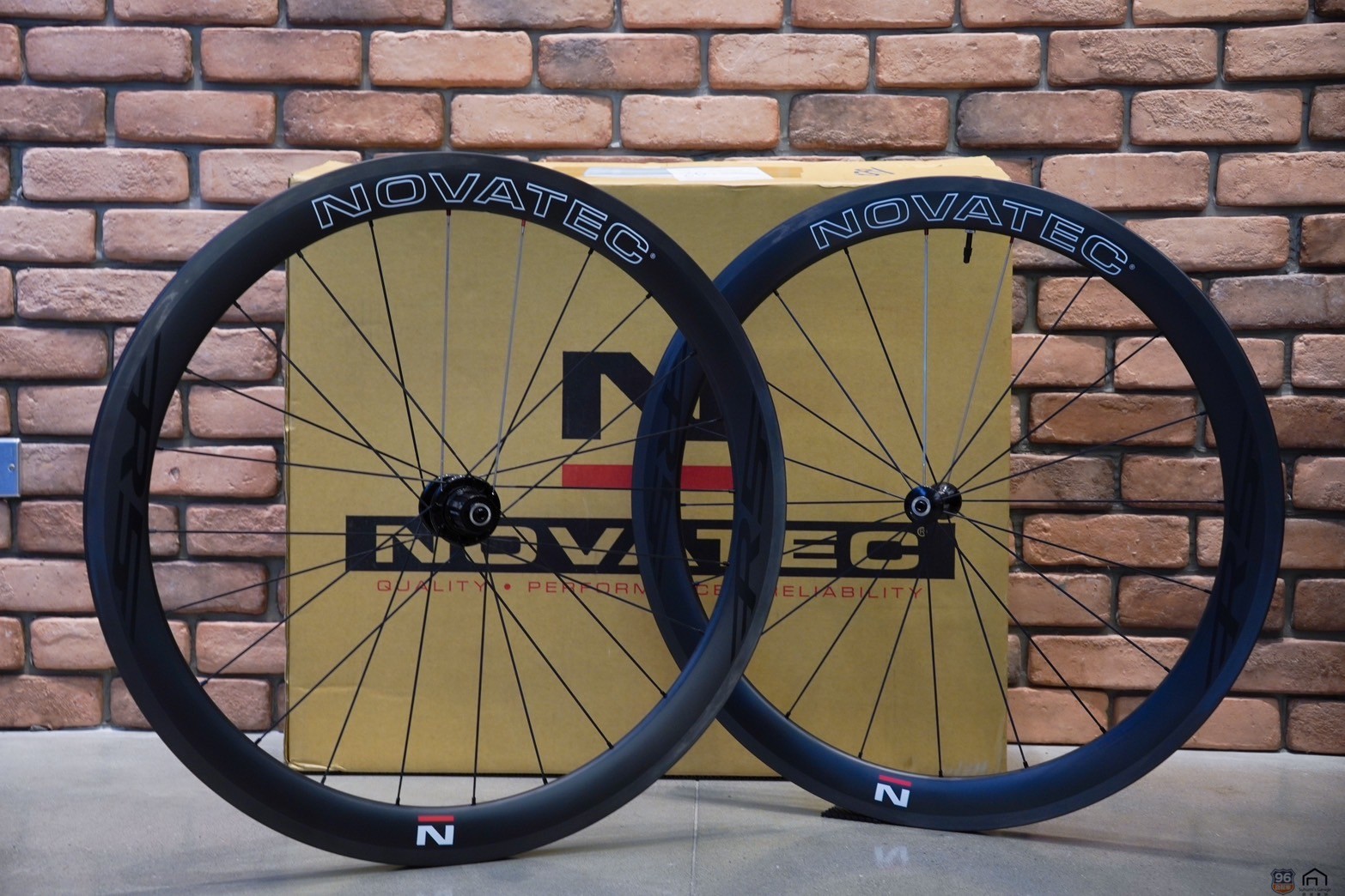 《NOVATEC R5碳纖輪組》趁活動來升級一波最聰明😎... - 96自轉車 台中西屯店 96Cycling | Facebook