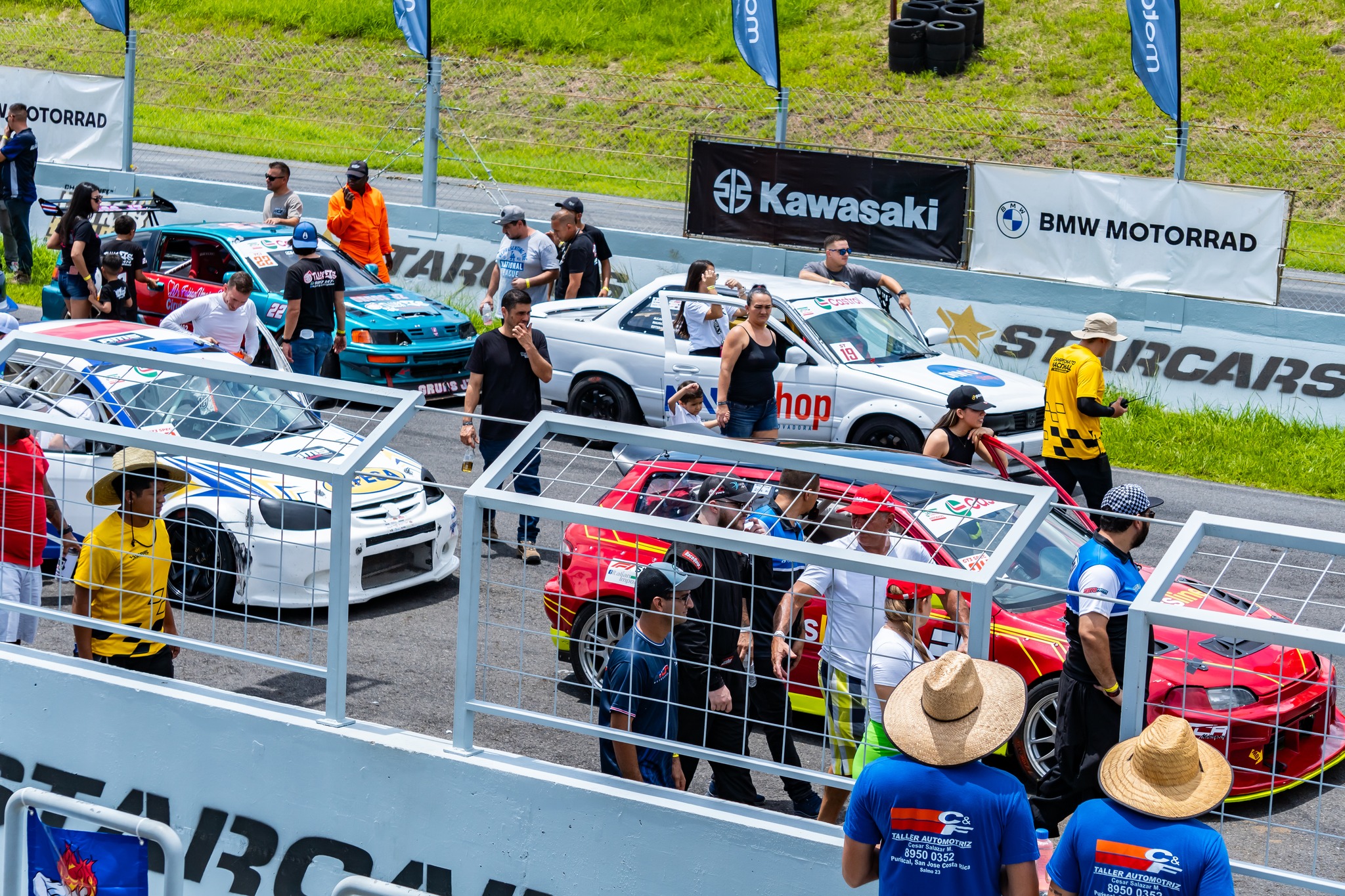 ¡Adrenalina y emoción en... - CRRL - Costa Rica Racing League