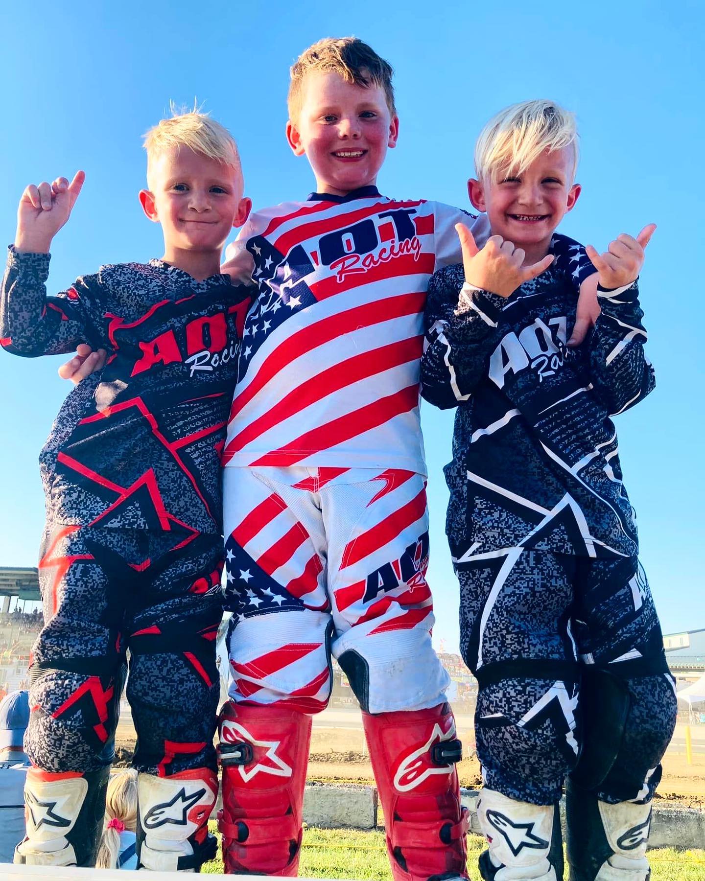 AOT - ☝🏼🤩🤙🏼 @twoseventwomoto @cynthiafisher • #aot... | Facebook