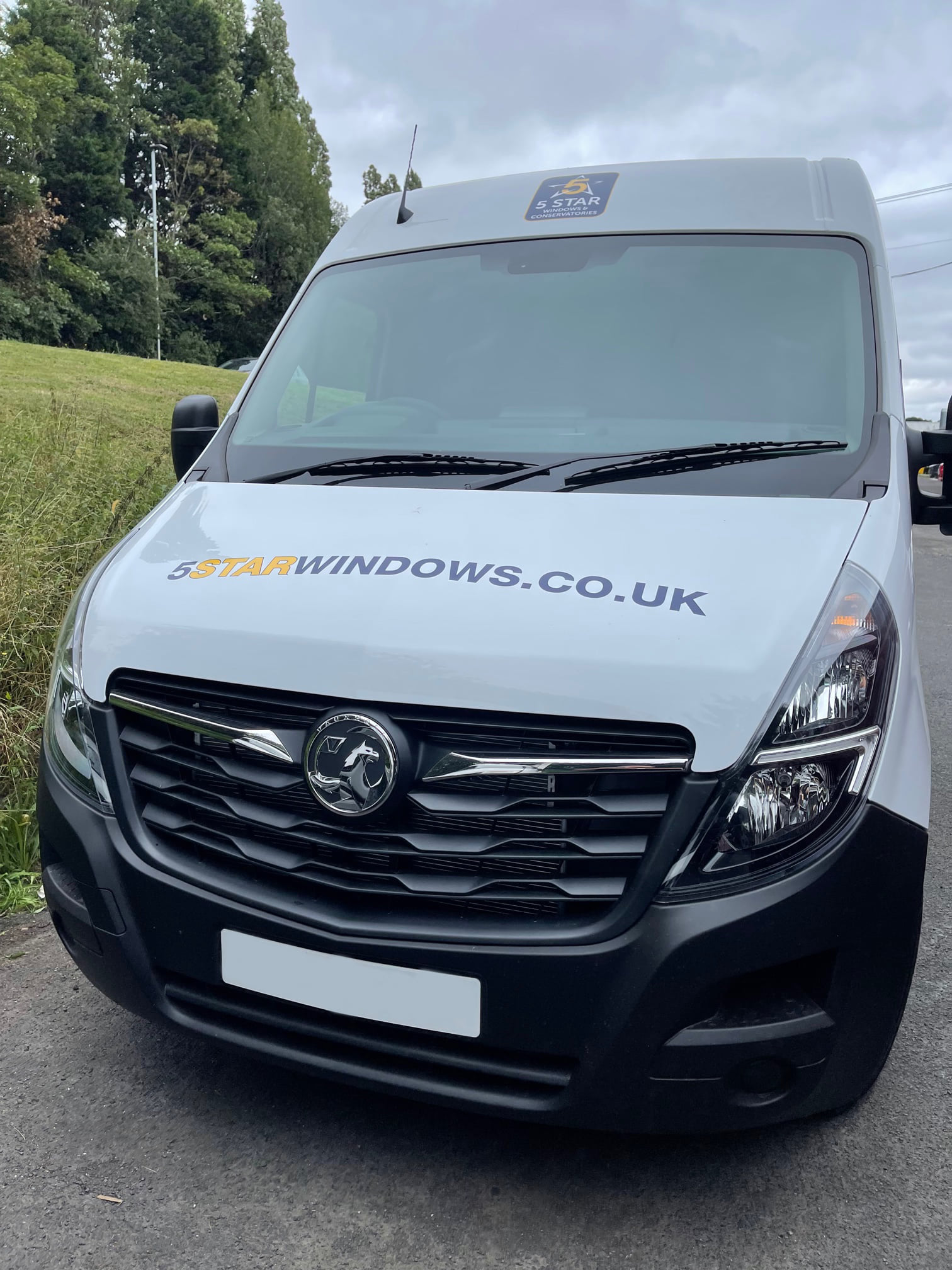 5 Star Windows livery supplied and... - SP Elite Graphics