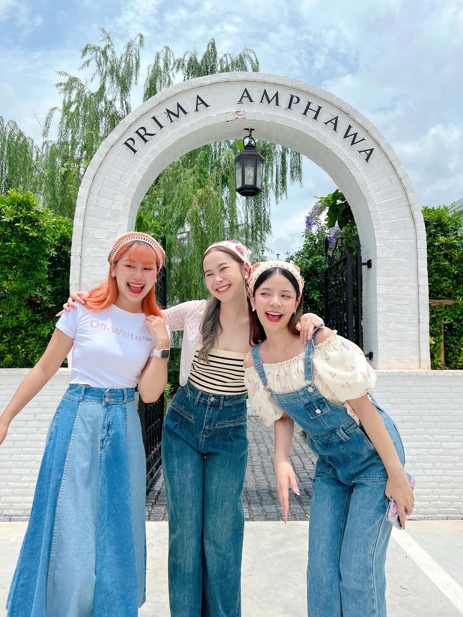 Alitta Caress - ทำงานกับเด็กๆ เราก็จะเด็กลง อิอิ 🥰... | Facebook