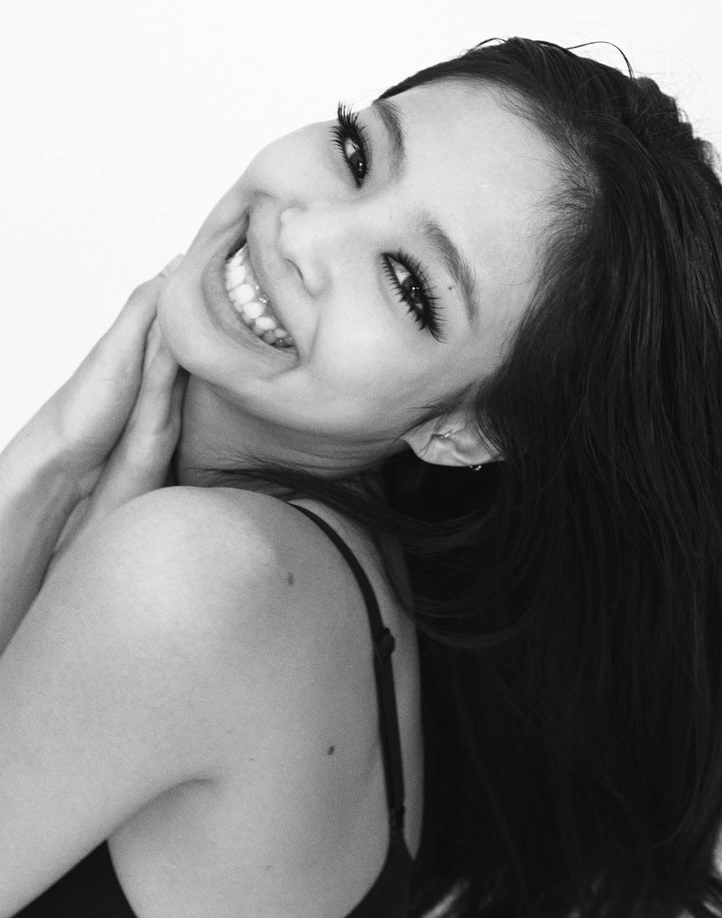 JENNIE in J2NNI5 - Photo exhibition 📸