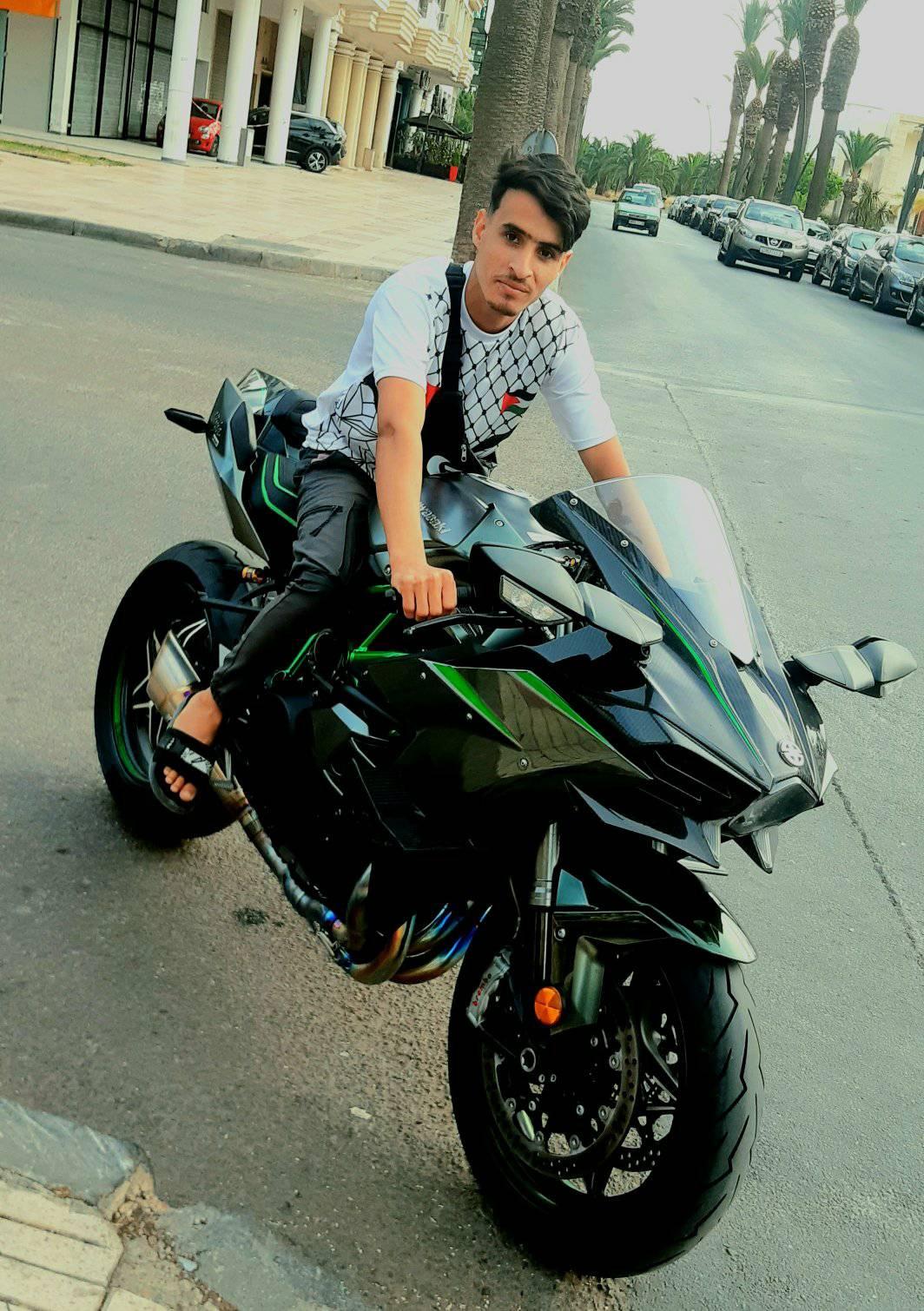 فِدا ئيّ