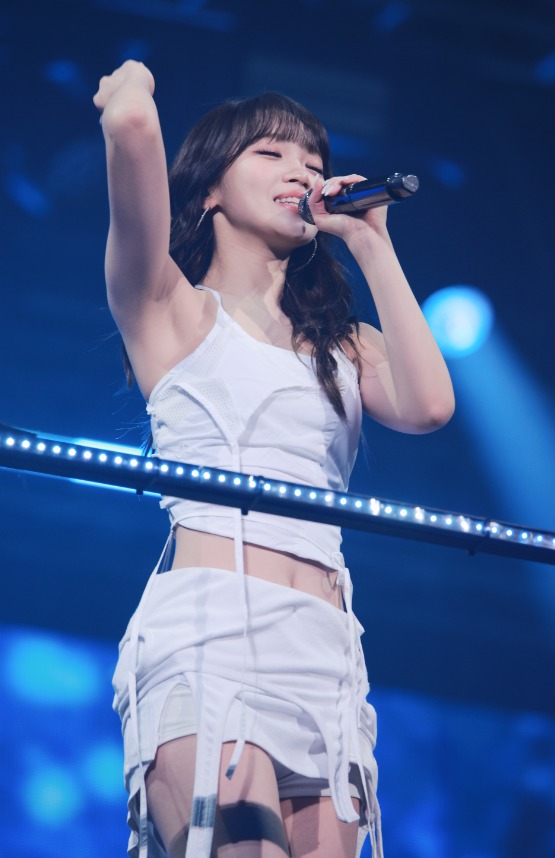260201 Chaewon 4968 pics ( Full at KPOPDATA . NET) 채원 데이터