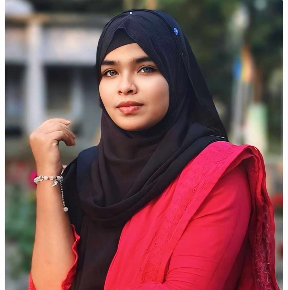 Adorer Parisha Irin
