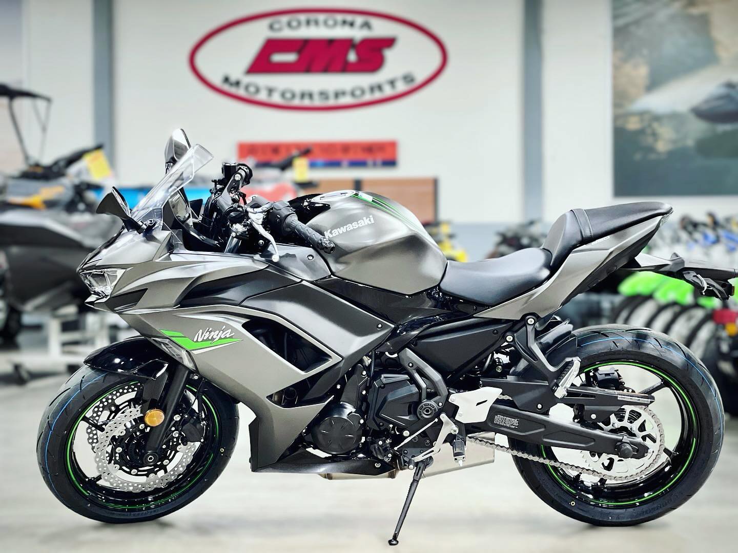 🔥NEW🔥 2024 Kawasaki Ninja 650 (Metallic Matte Graphenesteel Gray