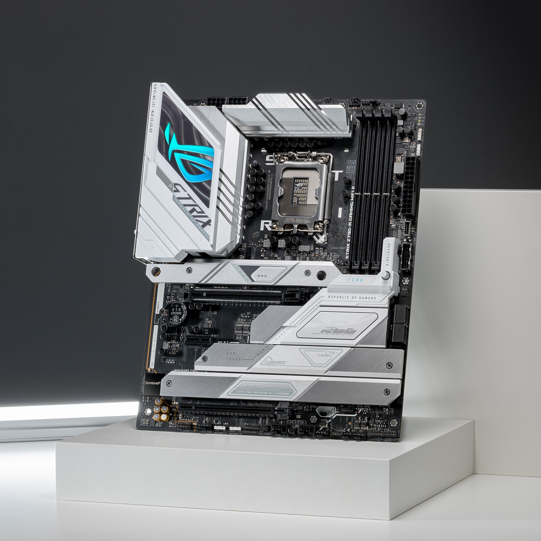 Elevate your PC setup with the ROG STRIX Z790-A GAMING WIFI II 