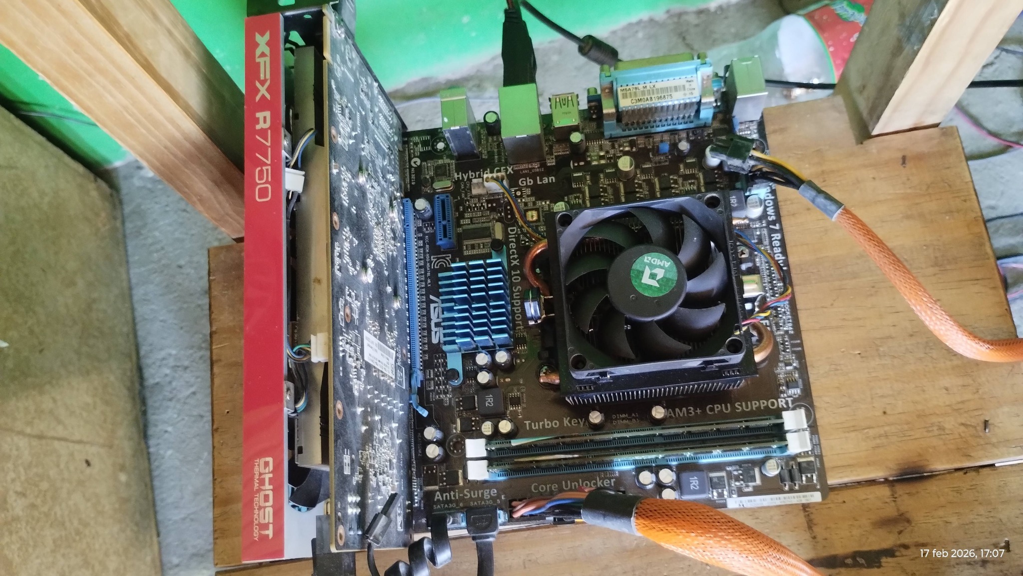 Vendo Placa base (motherboard) Modelo: ASUS M5A78L-M X3 - 10,000