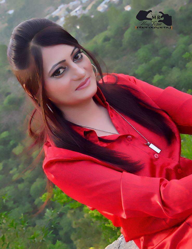 Model: Fari Khan Co-Ordination:... - MaaZ Rajpoot Photography | Facebook