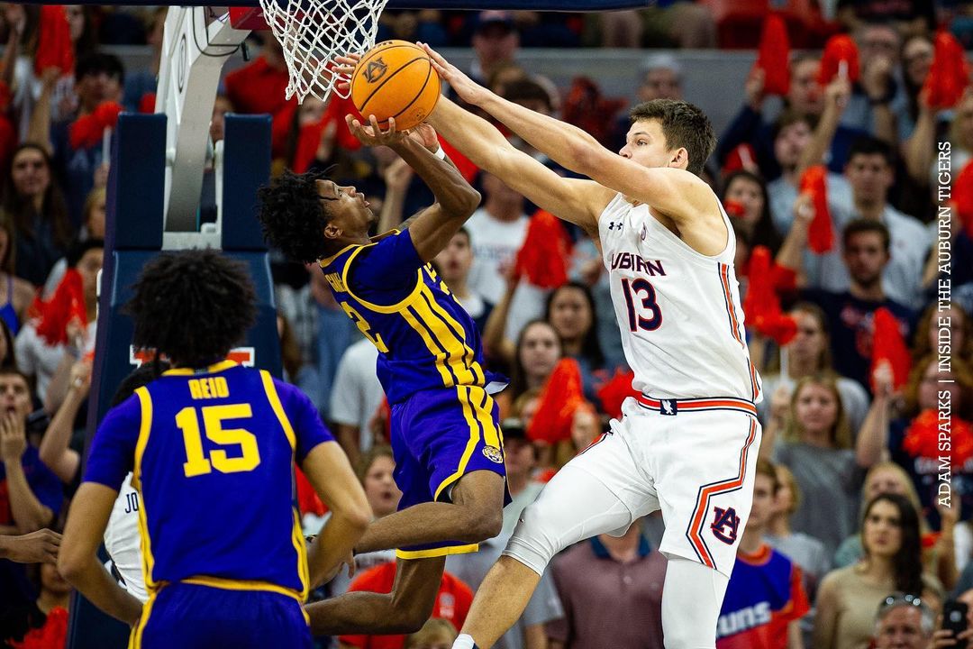 Today - 2021 - Walker Kessler records the second triple-double in ...