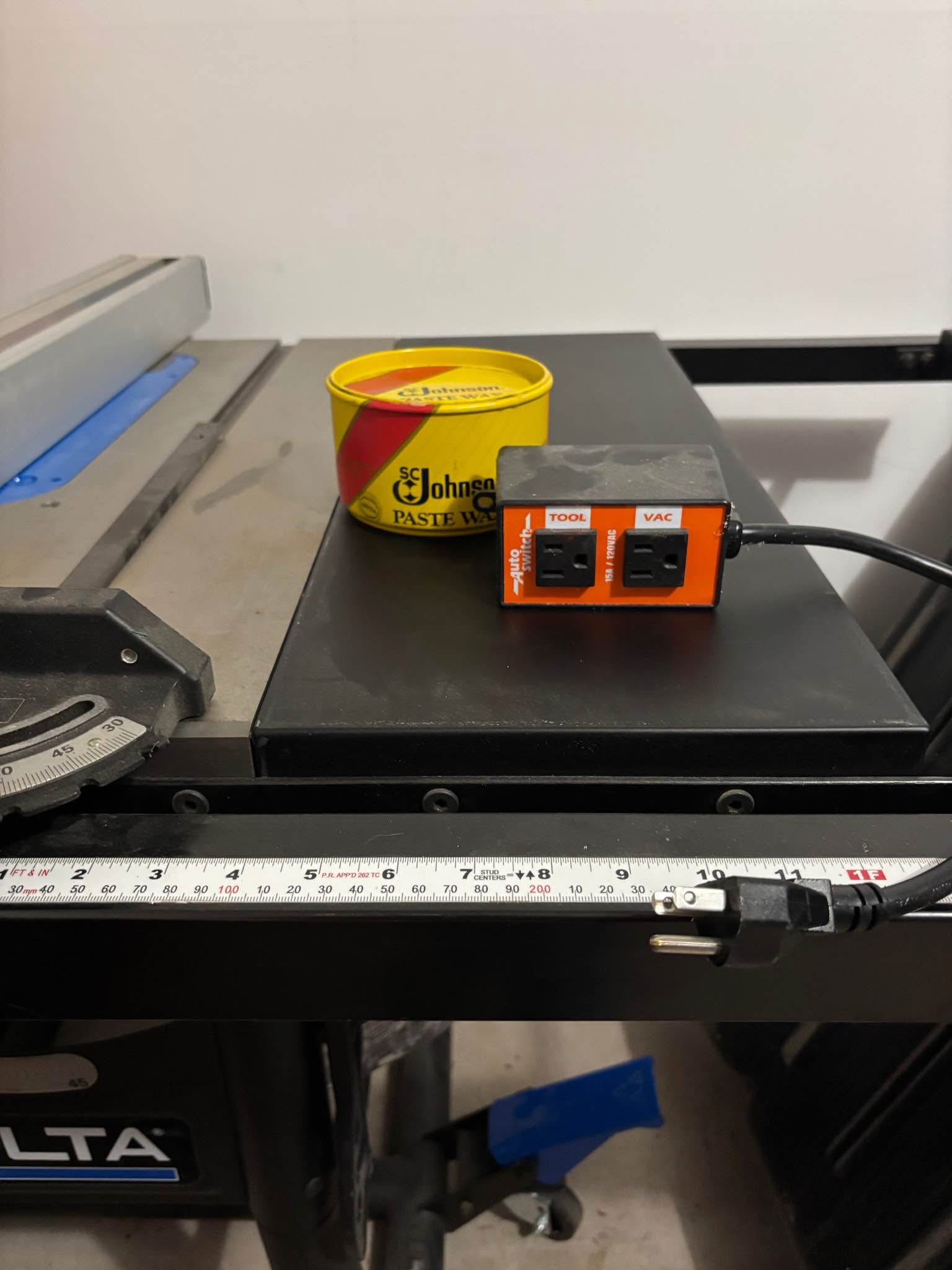Delta 36-725 T2 Table Saw - Saws & Blades - Southington, Connecticut ...