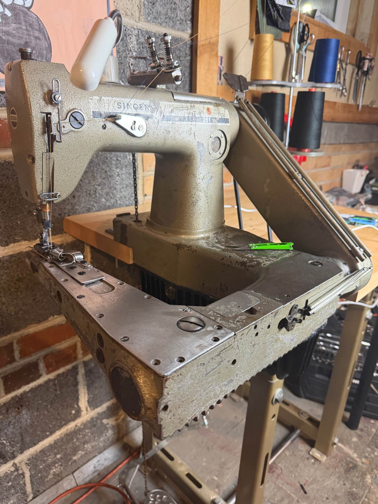 Singer 261 off the arm felling machine - Sewing Machines & Sergers ...